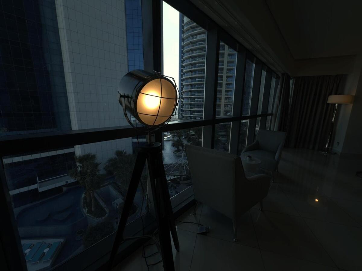HollywoodDXB Burj Khalifa View - 6Min To Dubai Mall