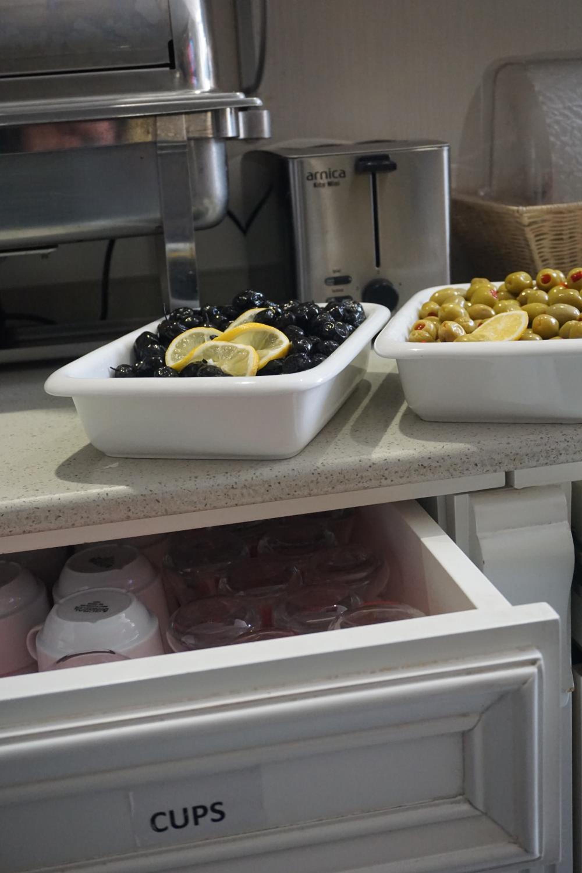 Coliseum Otel - Image 25