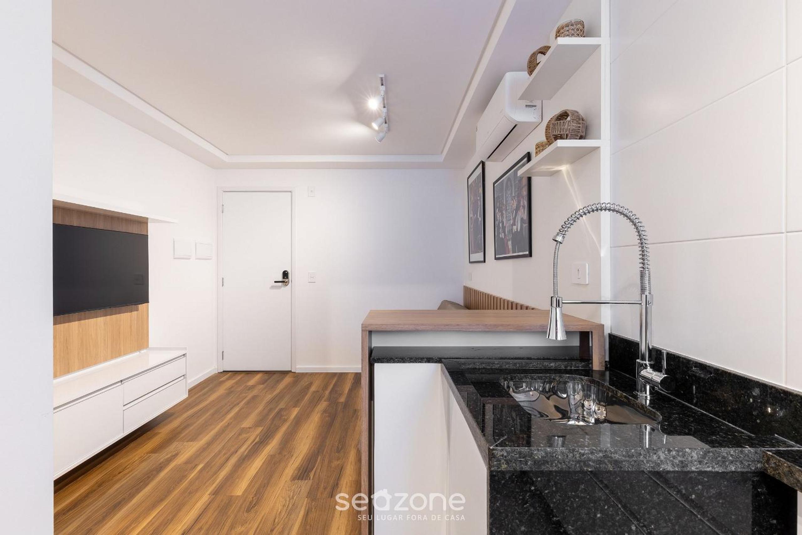 Apartments w/ Self Check-in in Downtown Curitiba - NLV