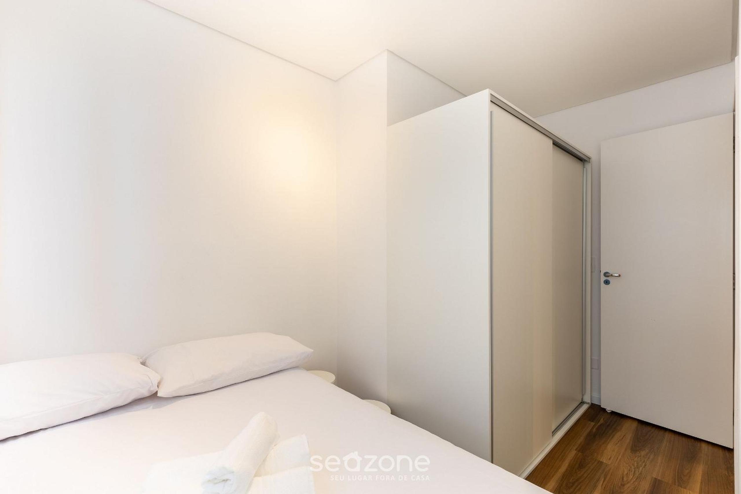 Apartments w/ Self Check-in in Downtown Curitiba - NLV