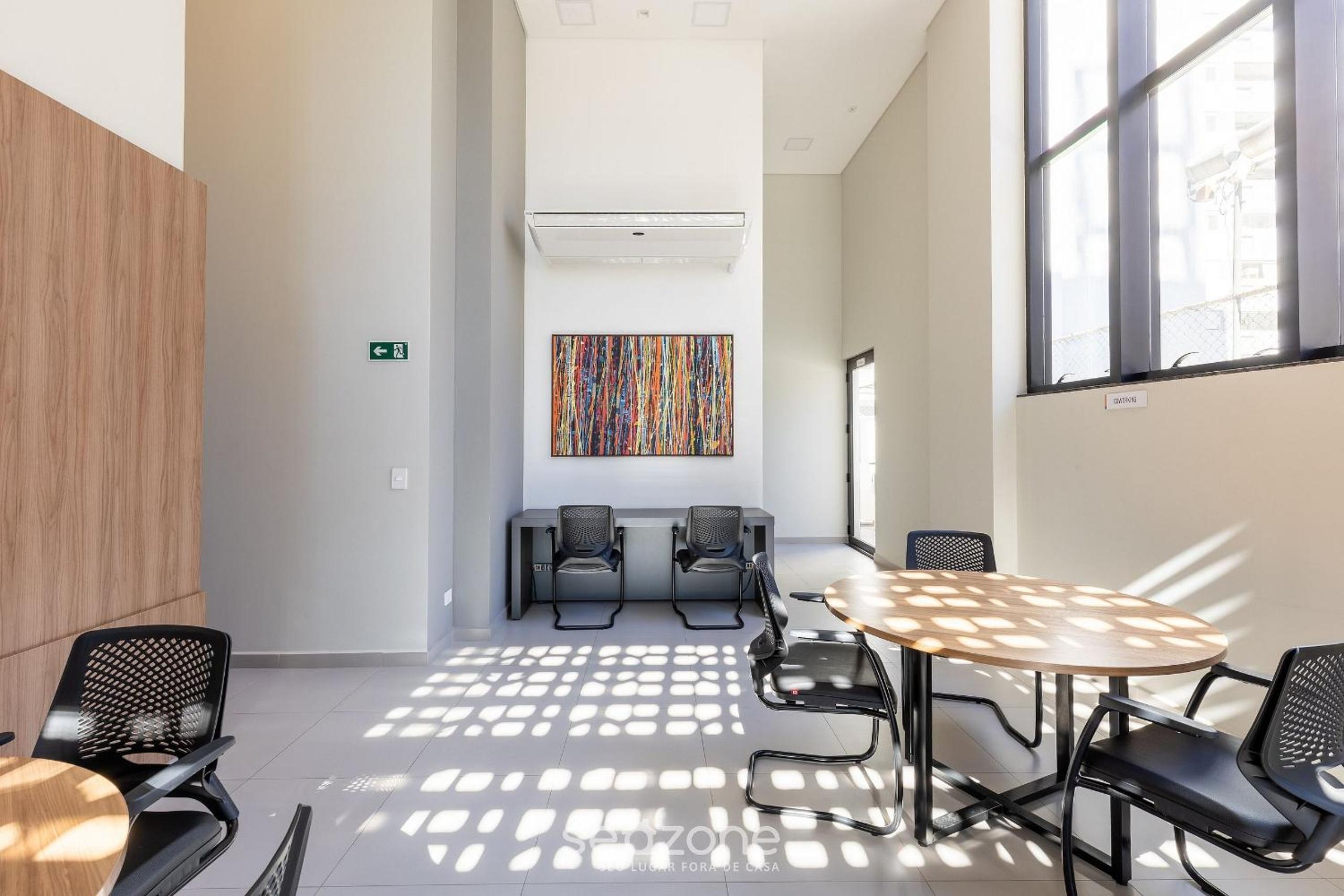 Apartments w/ Self Check-in in Downtown Curitiba - NLV