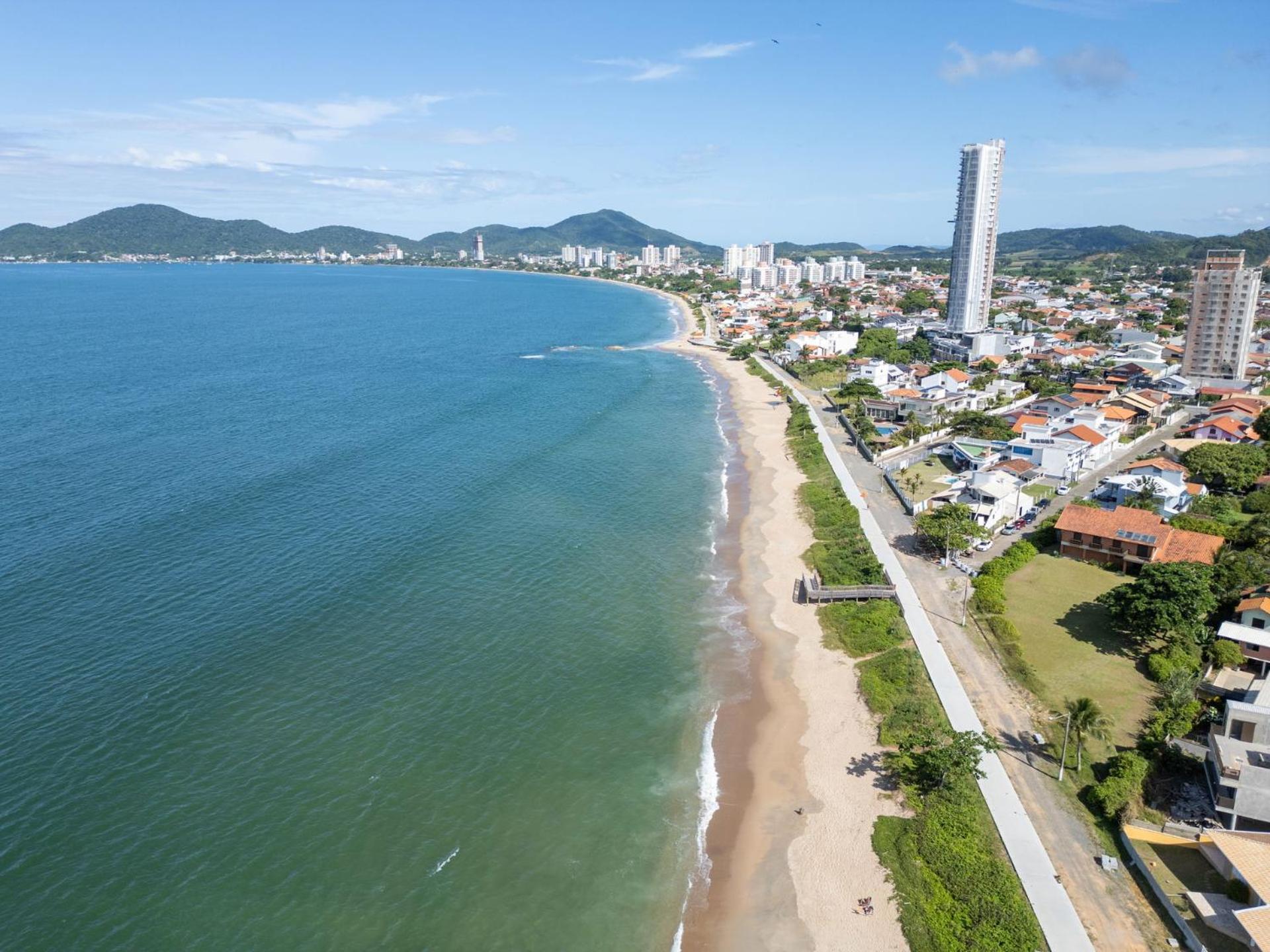 Apto Vista Mar Conforto e Lazer no Centro PD7324