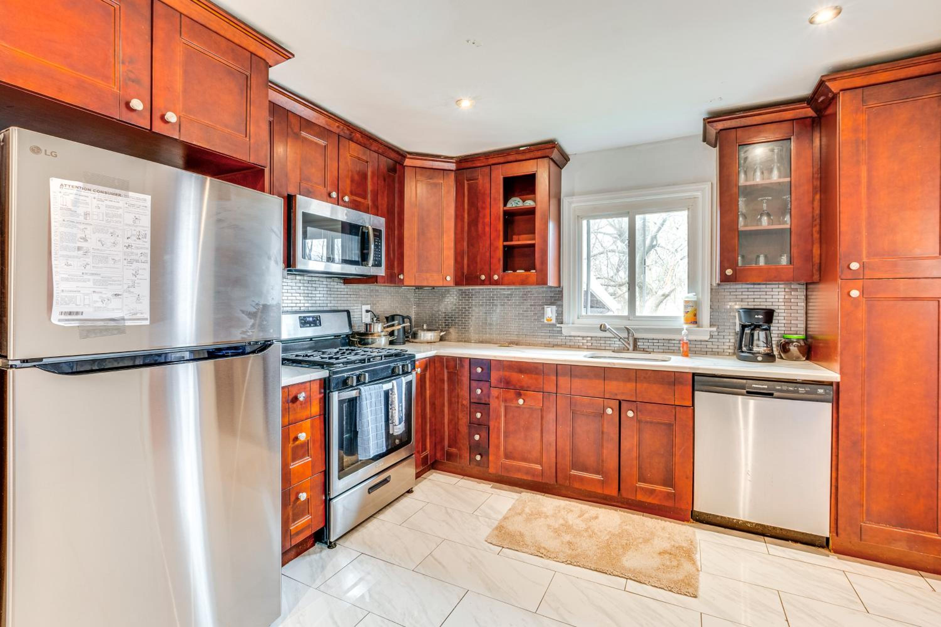 Work, Explore and Relax Centrally Located Union Gem