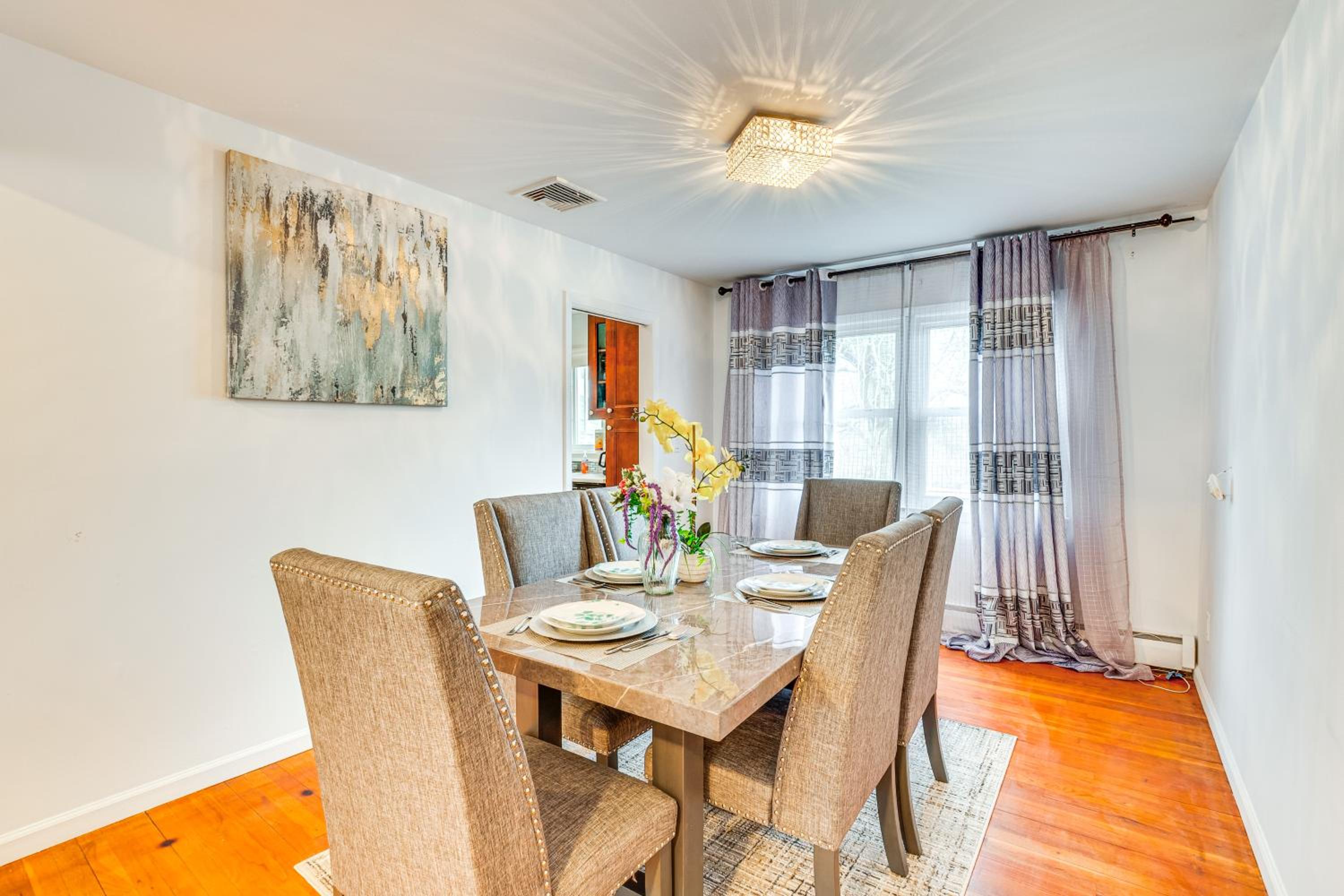 Work, Explore and Relax Centrally Located Union Gem