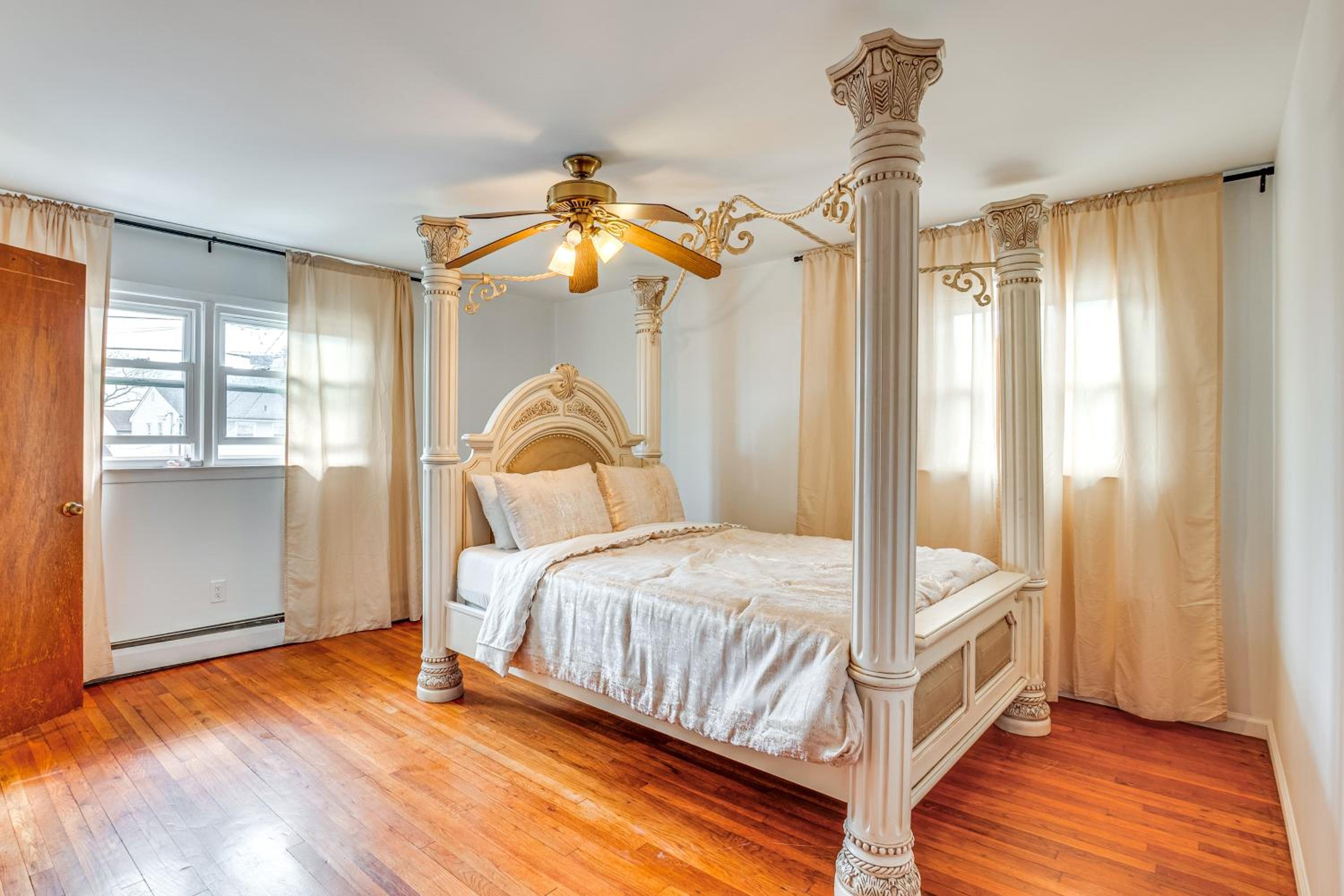 Work, Explore and Relax Centrally Located Union Gem