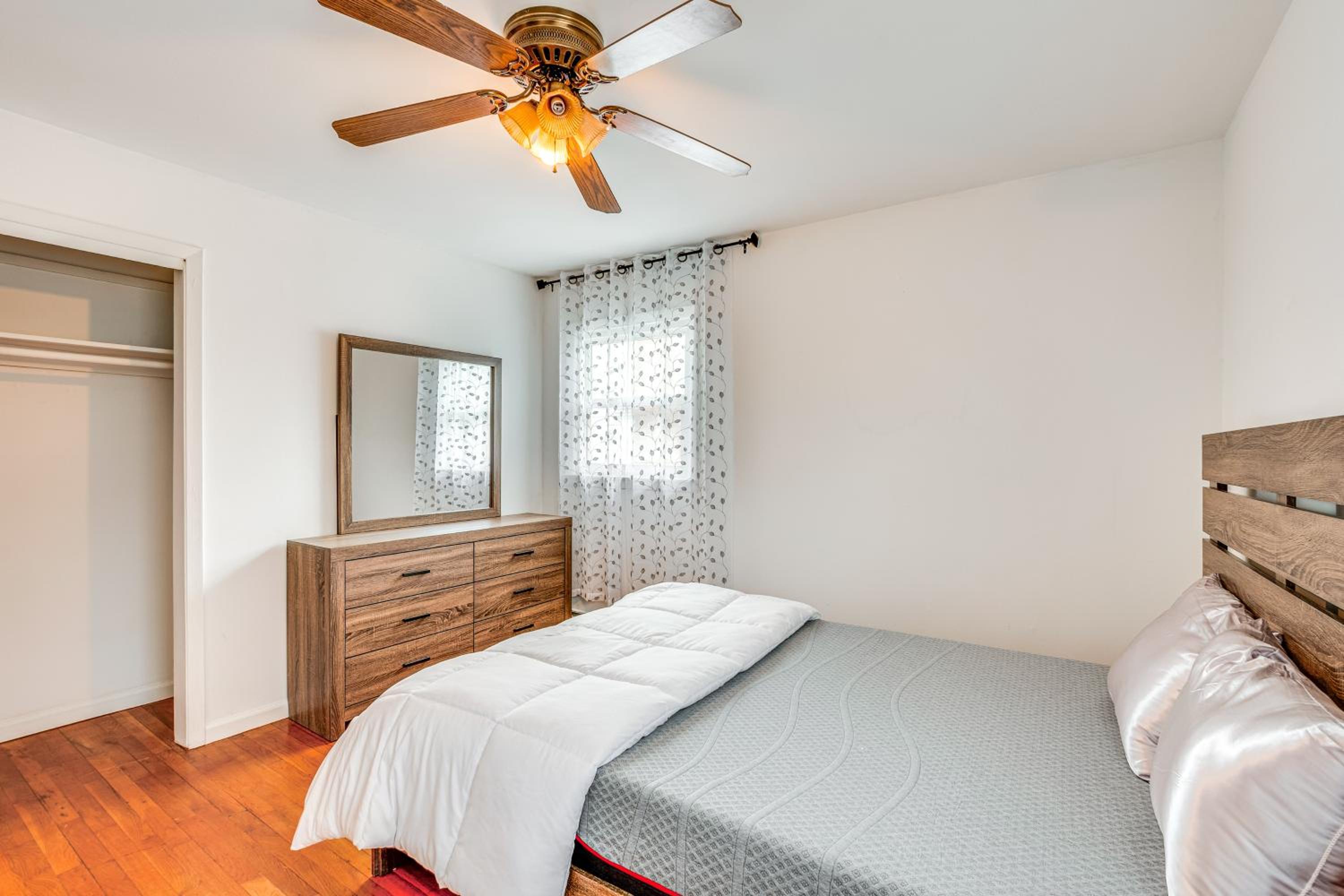 Work, Explore and Relax Centrally Located Union Gem