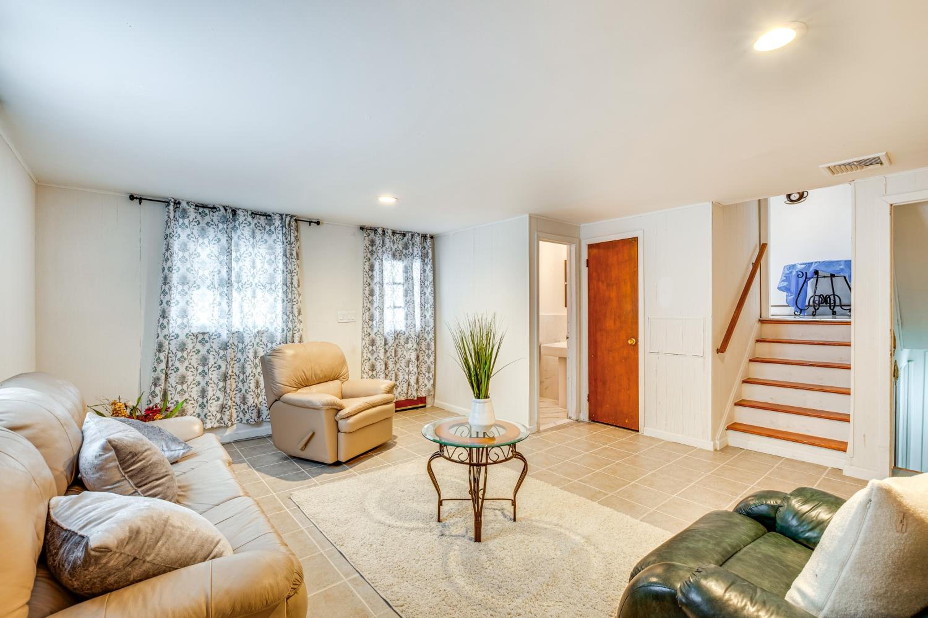 Work, Explore and Relax Centrally Located Union Gem