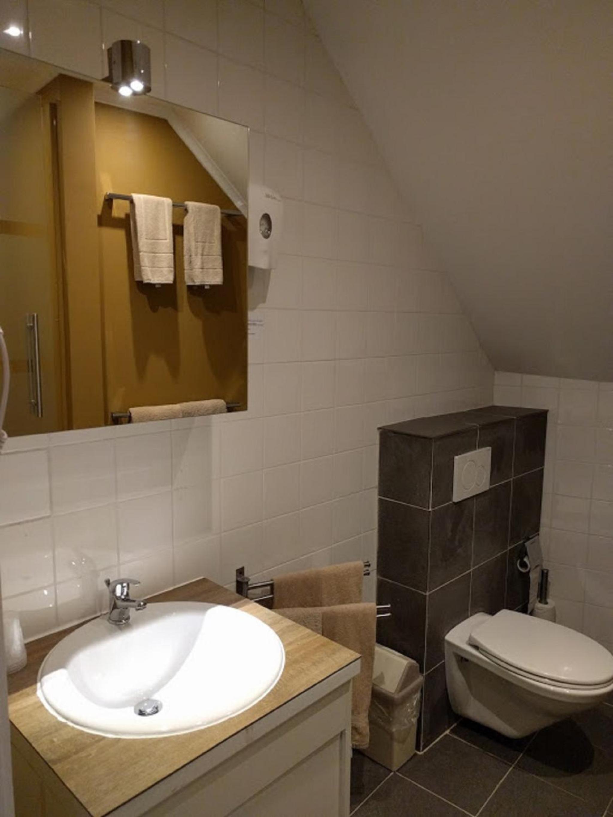 Bruges Vacations - Canalview Hotel Ter Reien - Property Image 35