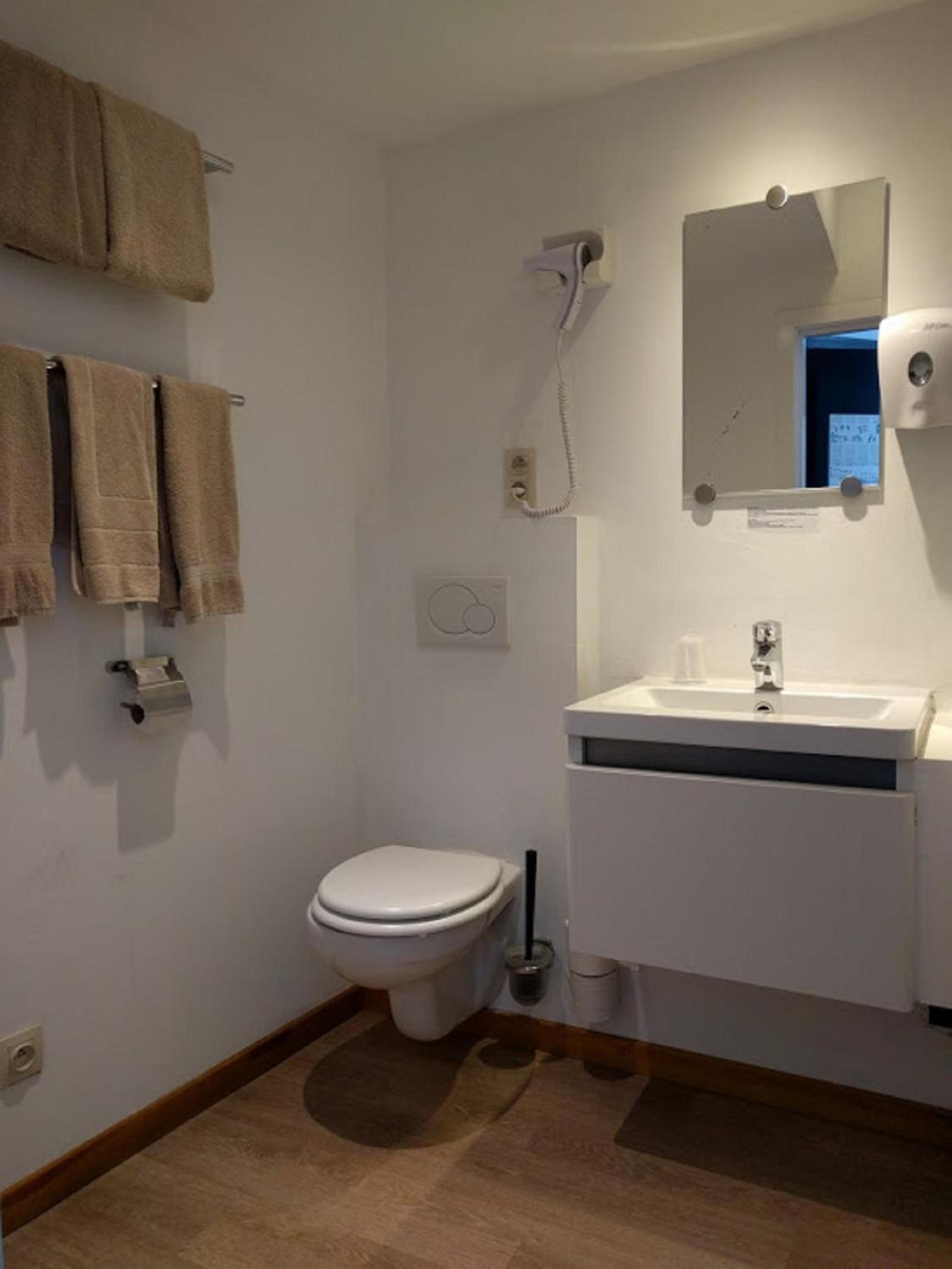 Bruges Vacations - Canalview Hotel Ter Reien - Property Image 7