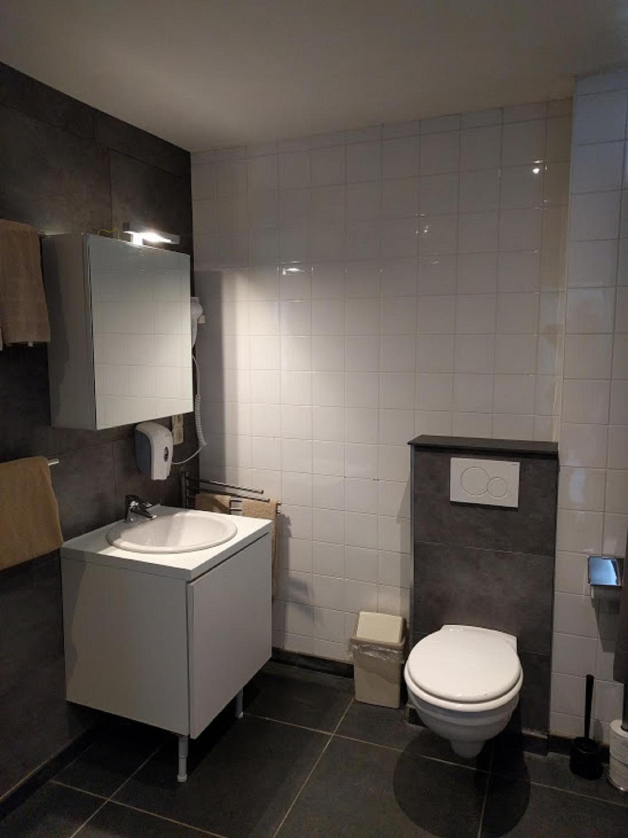 Bruges Vacations - Canalview Hotel Ter Reien - Property Image 10