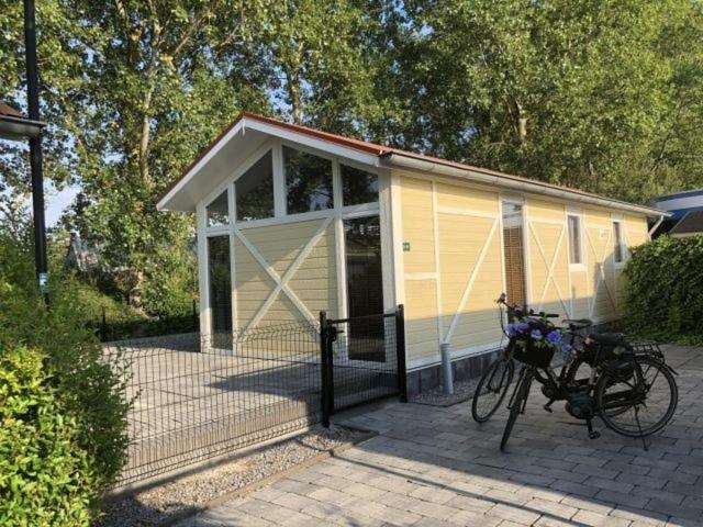Breskens Laguna Chalet mit Zaun Haus Nr A04