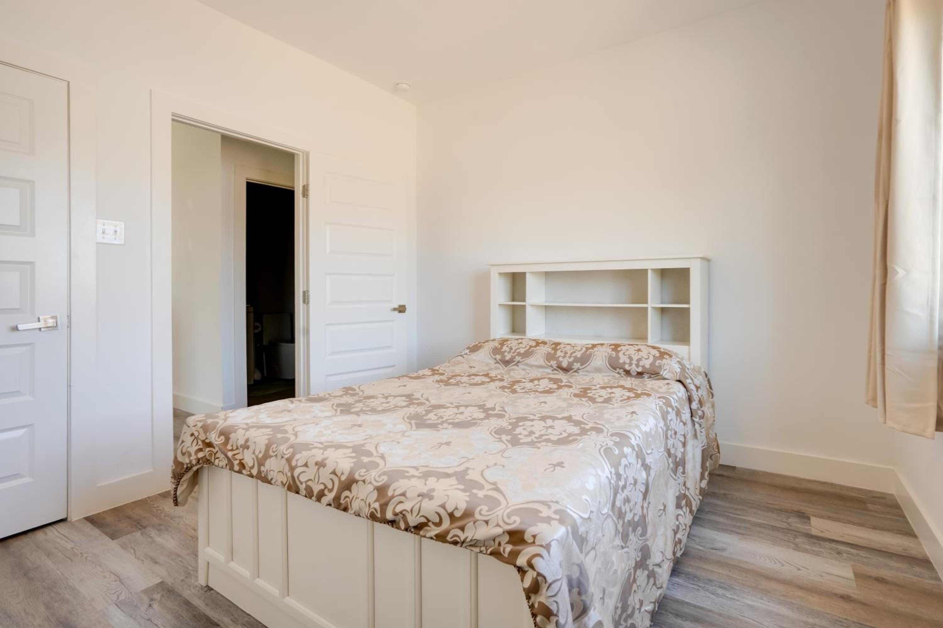 Spacious Lake Highland Townhome Wand Pool!