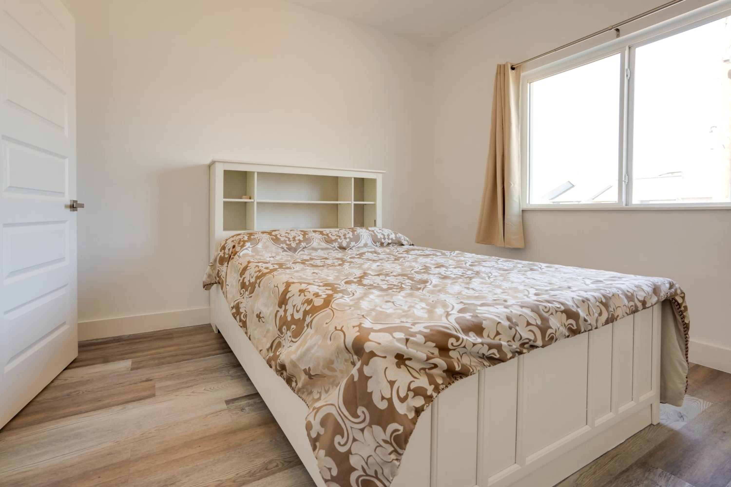 Spacious Lake Highland Townhome Wand Pool!