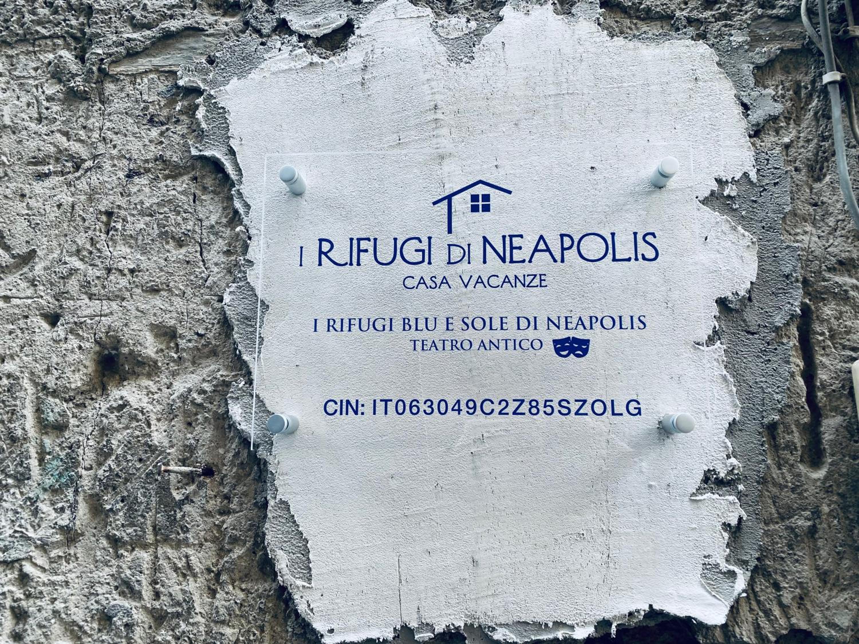 I Rifugi Blu e Sole di Neapolis Teatro Antico