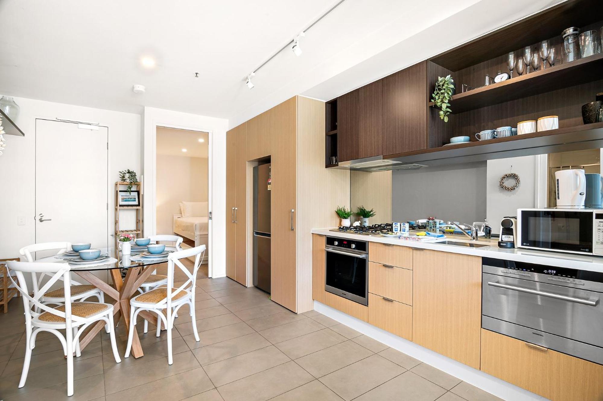 Modern 2-Bedroom Retreat Minutes from St Kilda