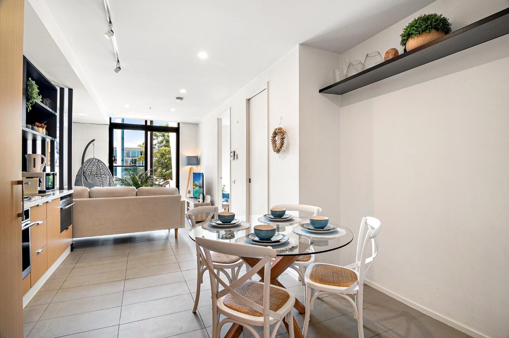 Modern 2-Bedroom Retreat Minutes from St Kilda