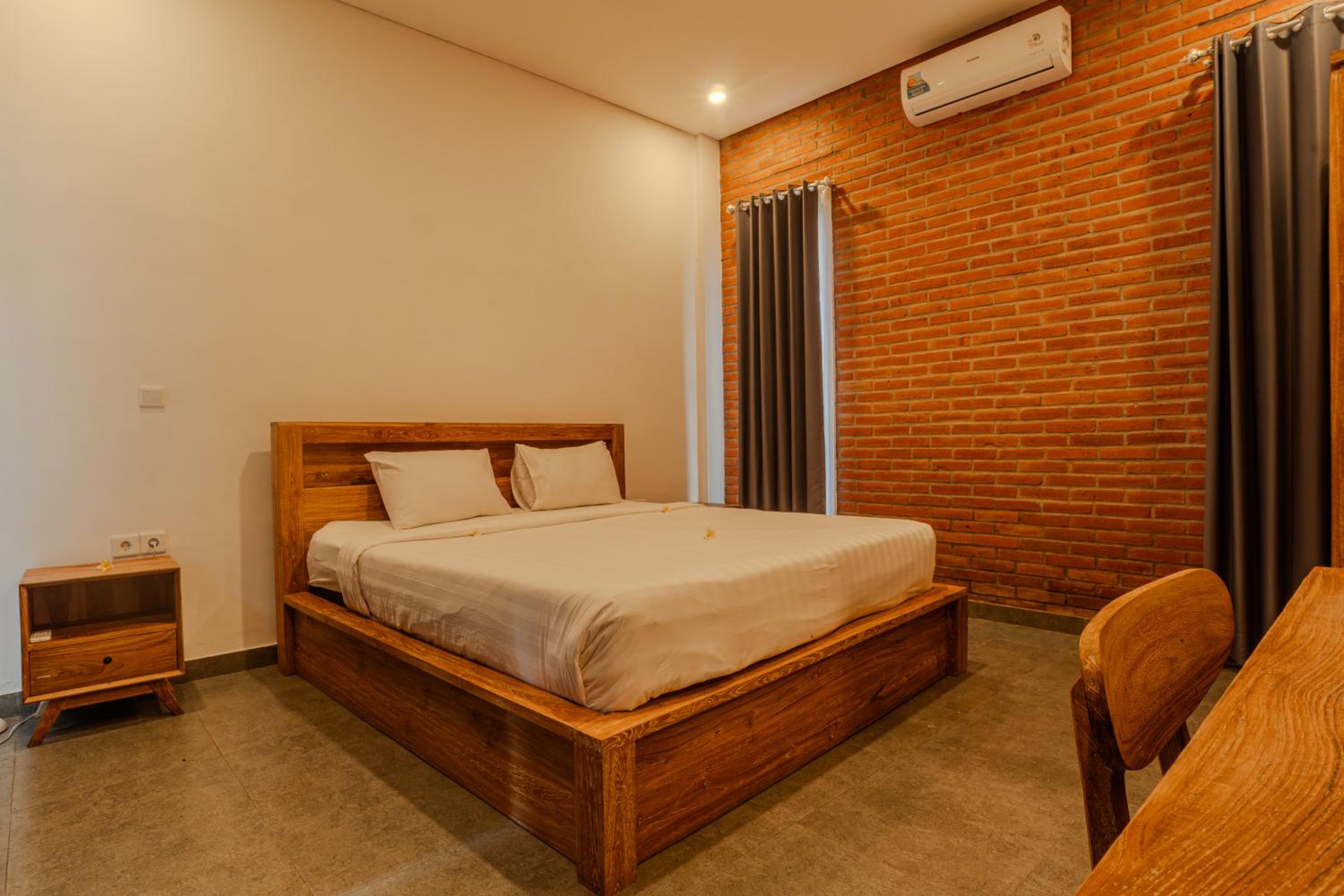 Dharma Villa - Spacious 3BR Private Pool Villa for Families & Groups
