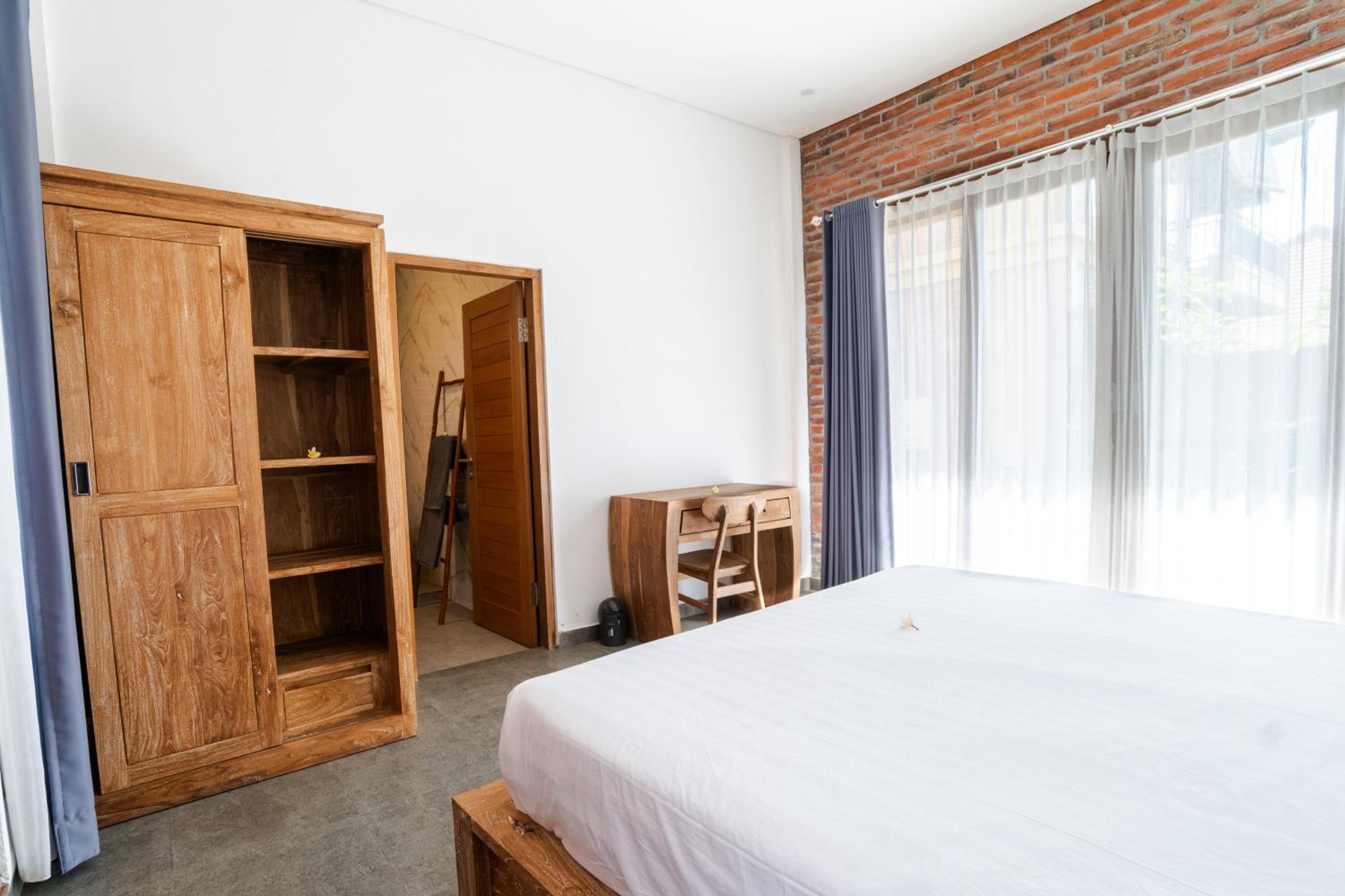 Dharma Villa - Spacious 3BR Private Pool Villa for Families & Groups