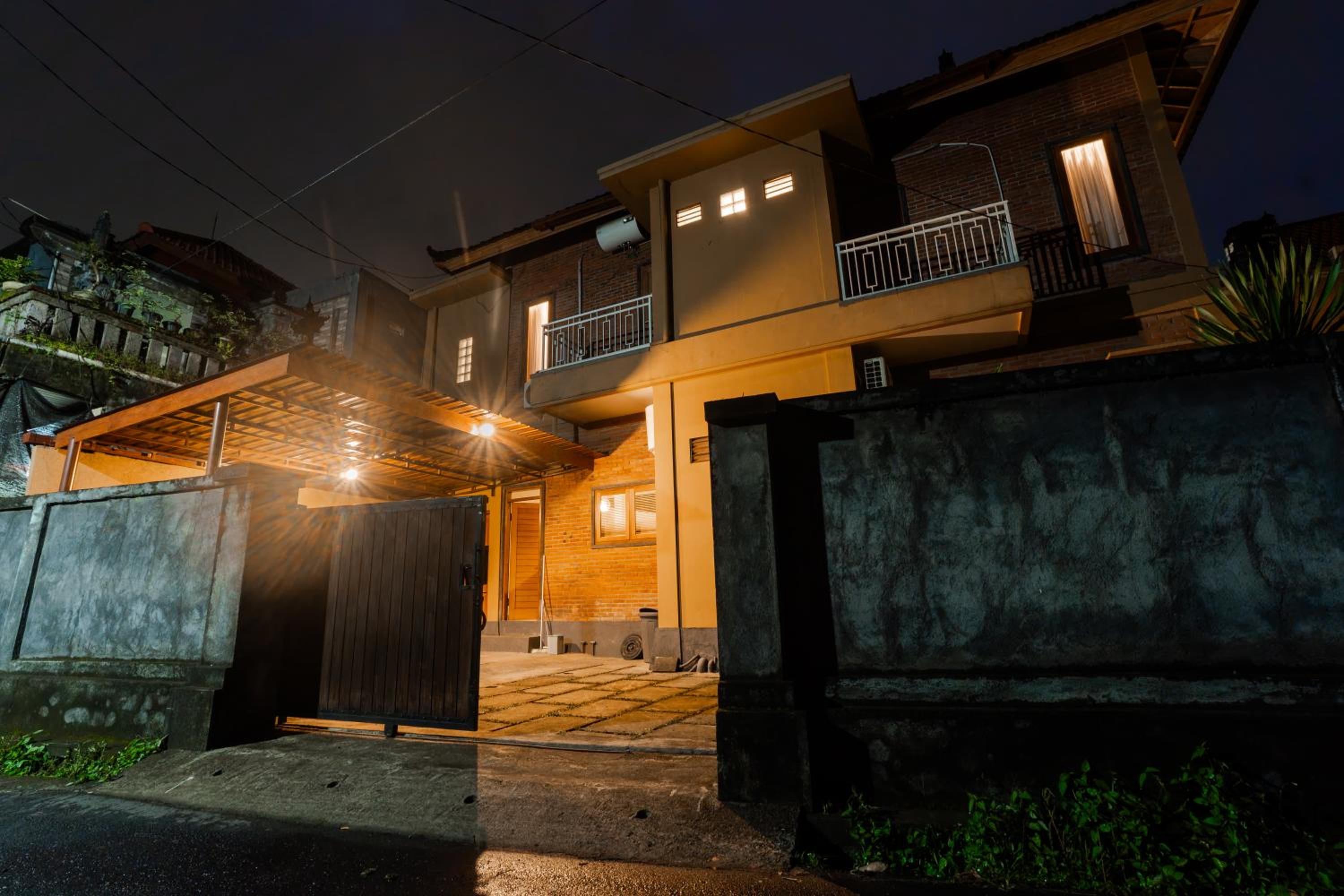 Dharma Villa - Spacious 3BR Private Pool Villa for Families & Groups