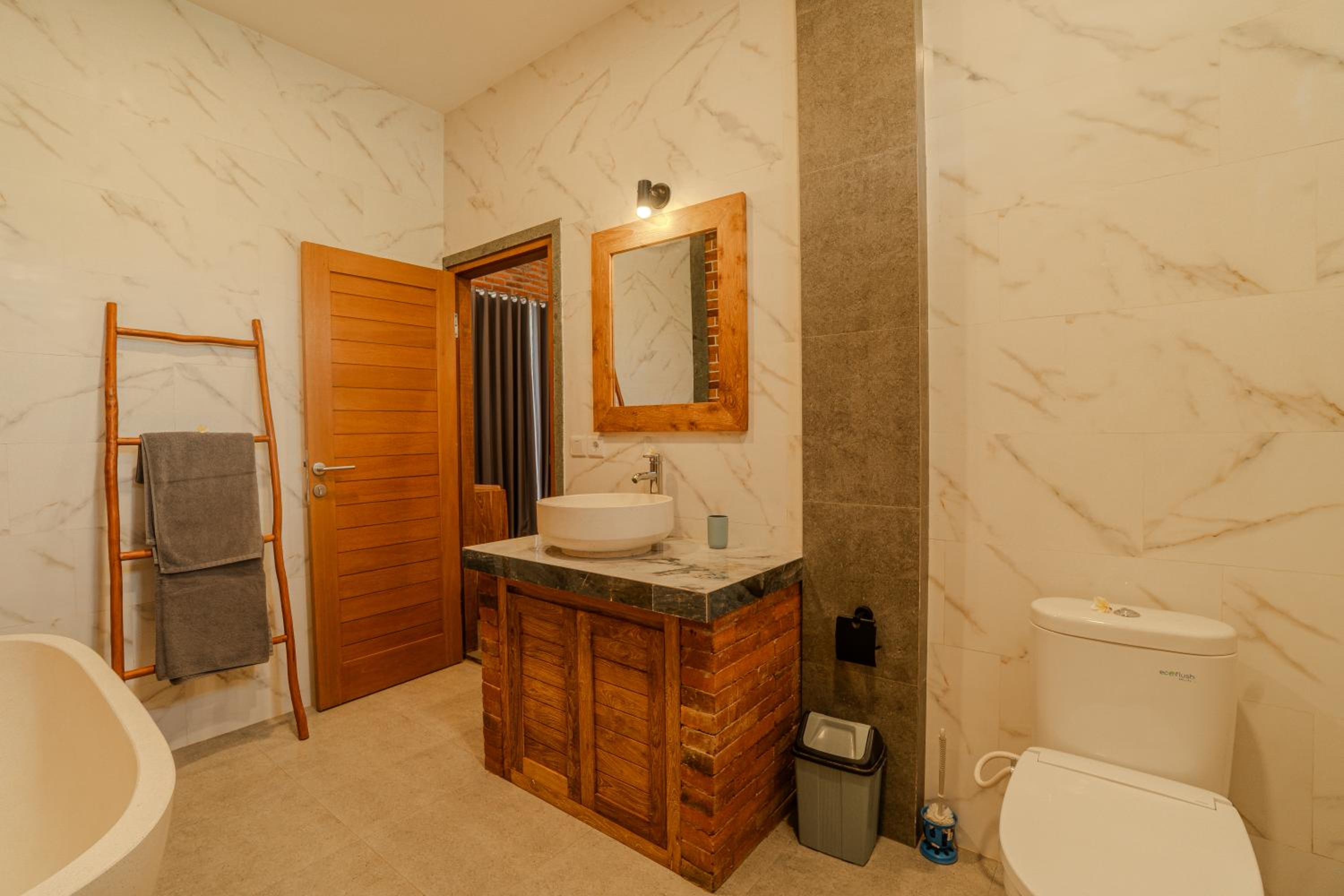 Dharma Villa - Spacious 3BR Private Pool Villa for Families & Groups