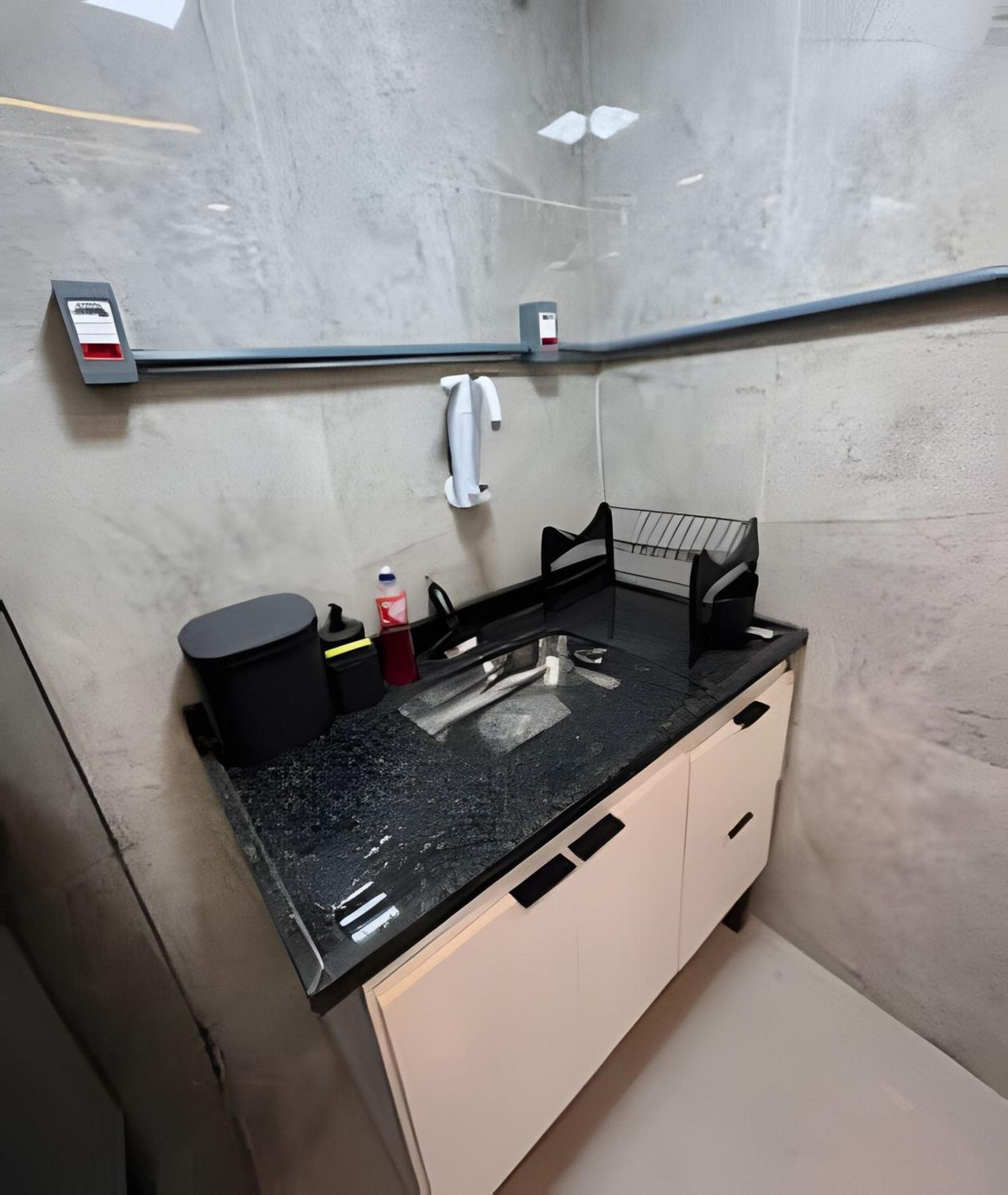 Luxuoso e moderno, Em frente ao metro e 3km das Praias
