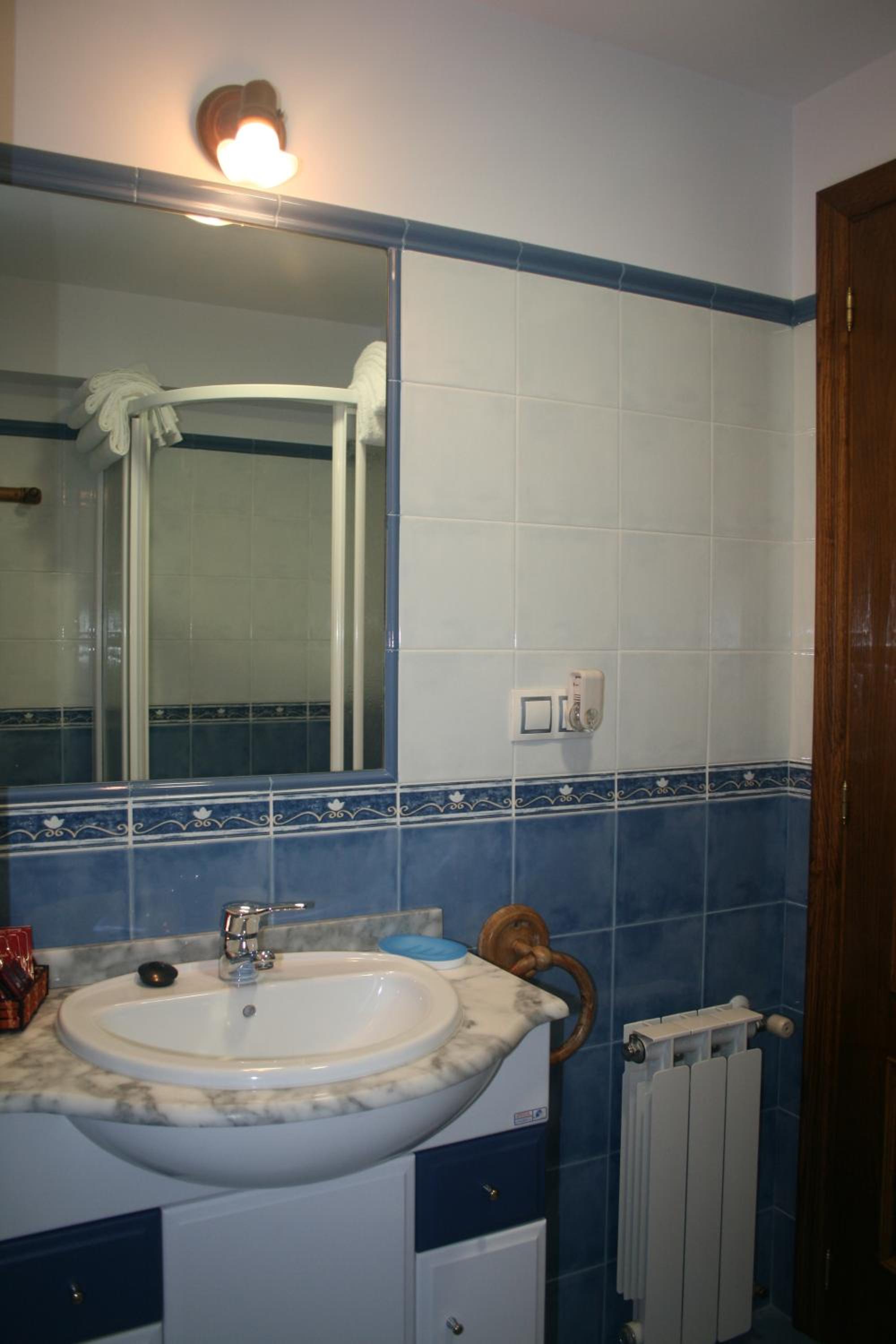 Photo 33