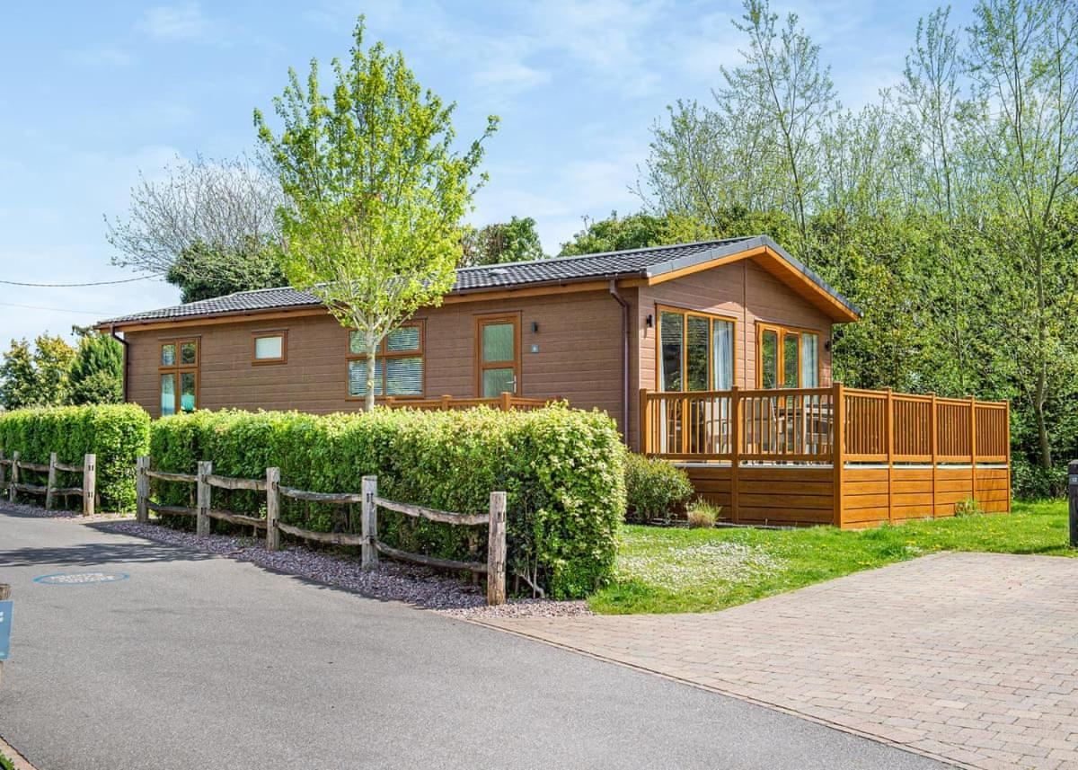Canterbury Reach Lodge Retreat