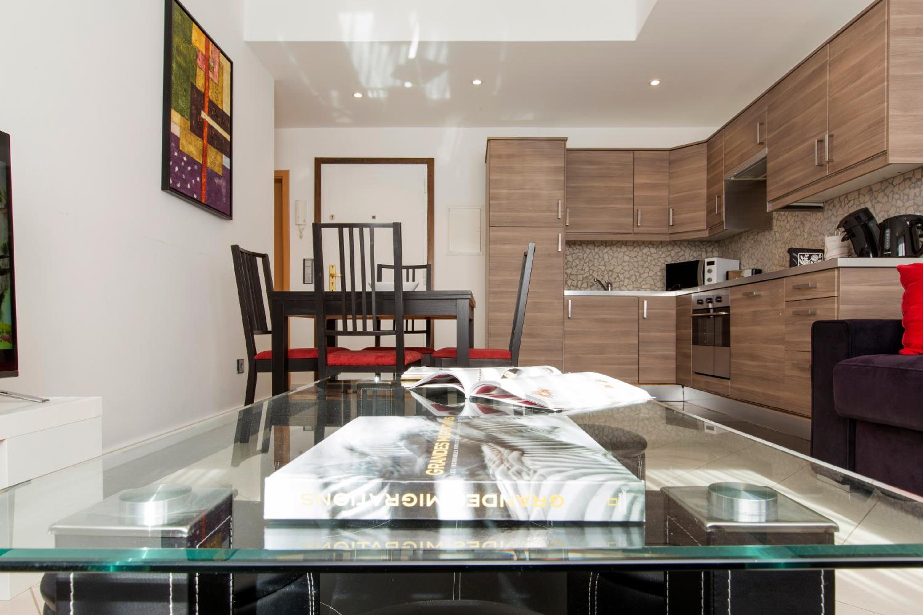 The Queen Luxury Apartments - Villa Serena