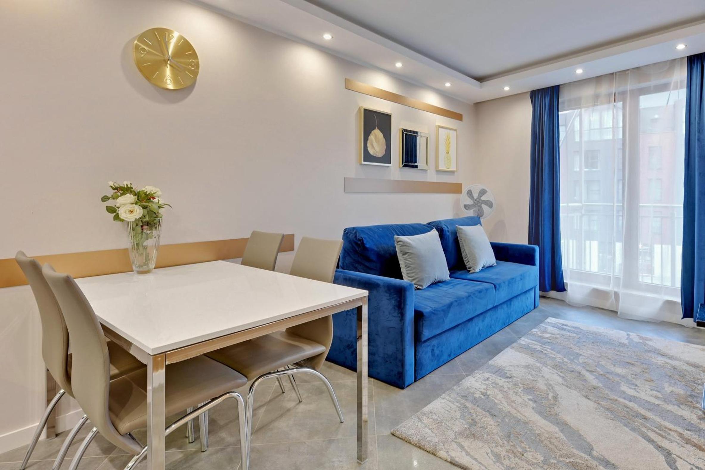 Flatbook - City Center SPA Apartments Waterlane Island