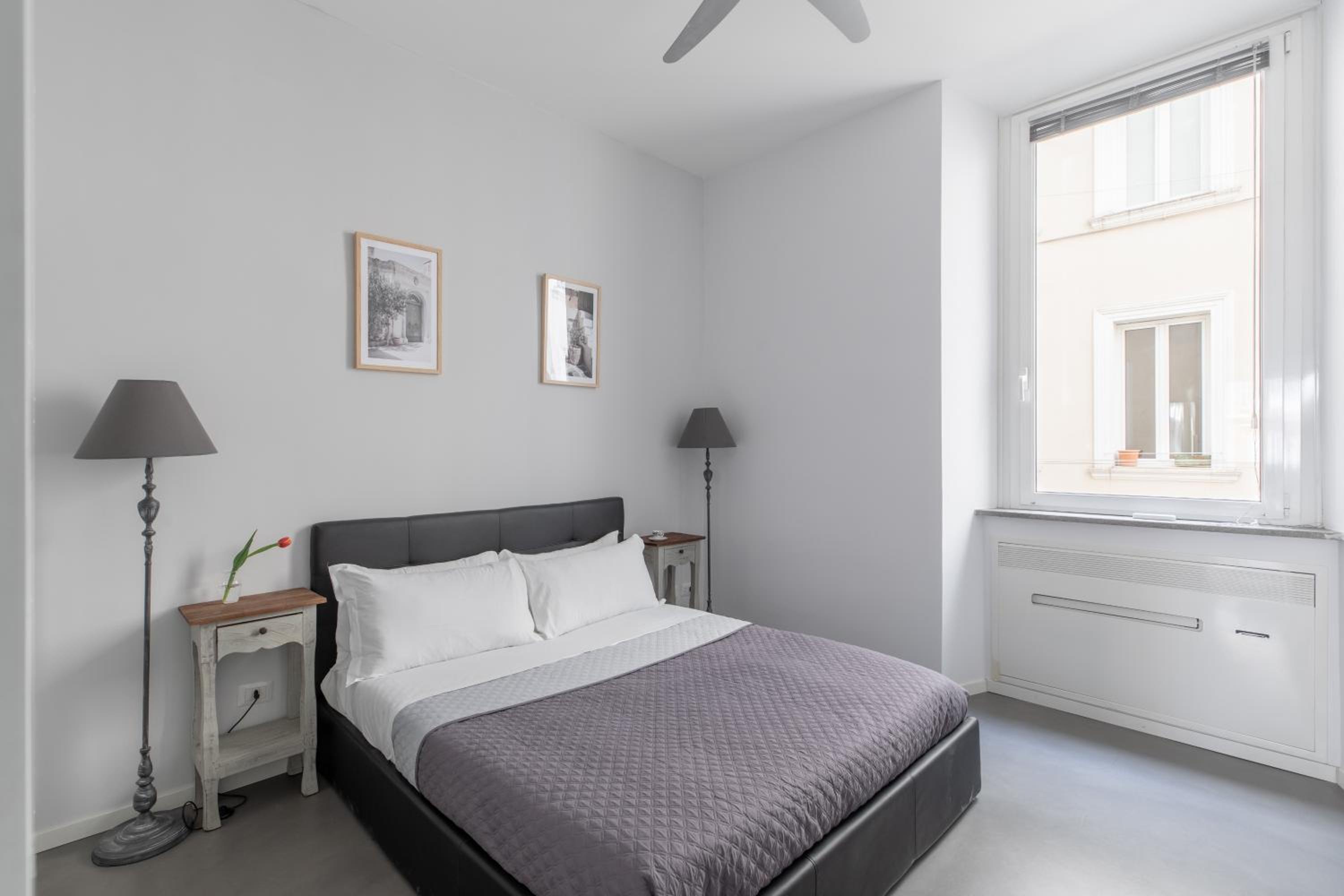 Trastevere Modern 4BR 4baths, WIFI, AC, custom kitchen, living room