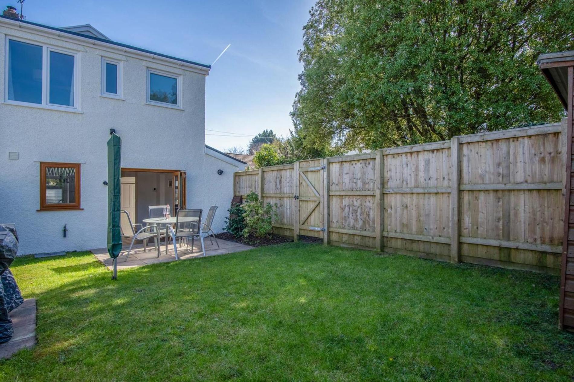 Nottage Road - 3 Bedroom Holiday Home - Mumbles
