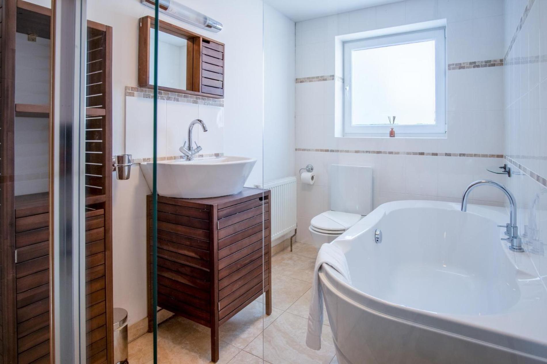 Nottage Road - 3 Bedroom Holiday Home - Mumbles