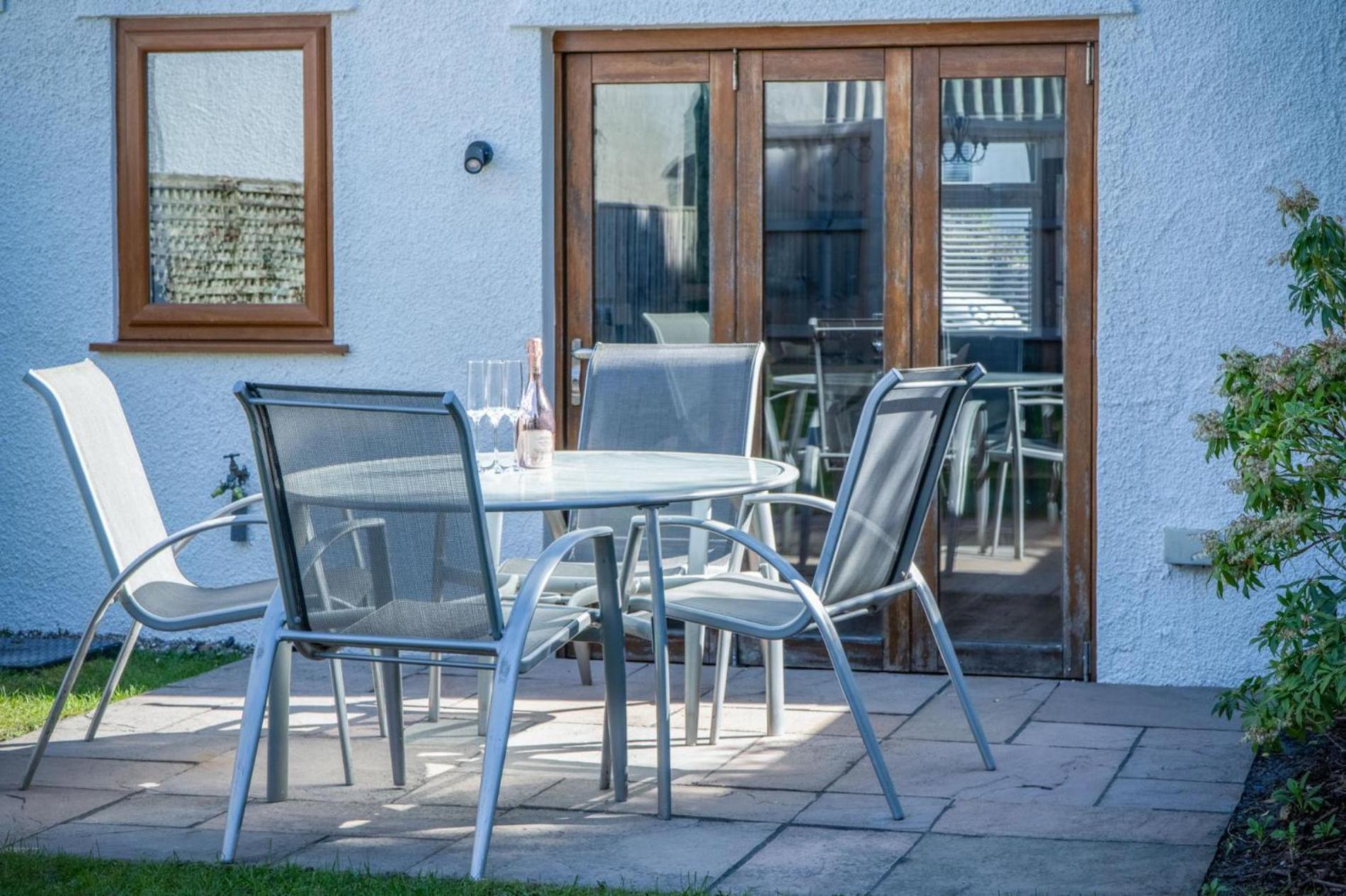 Nottage Road - 3 Bedroom Holiday Home - Mumbles