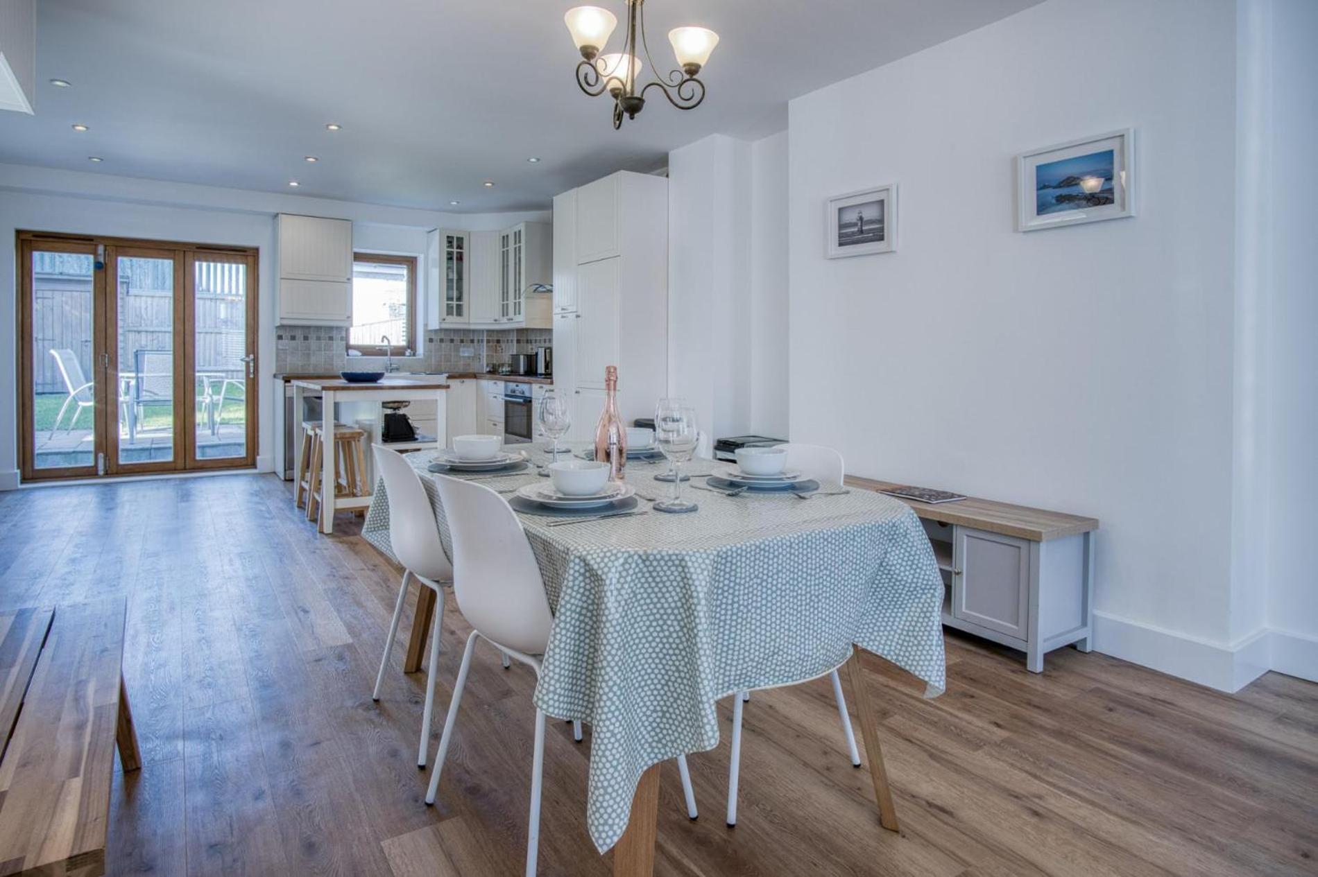 Nottage Road - 3 Bedroom Holiday Home - Mumbles