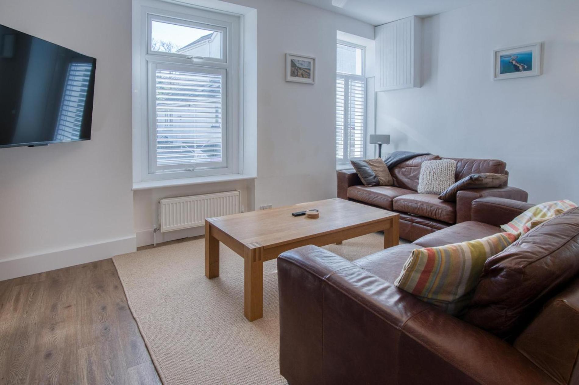 Nottage Road - 3 Bedroom Holiday Home - Mumbles