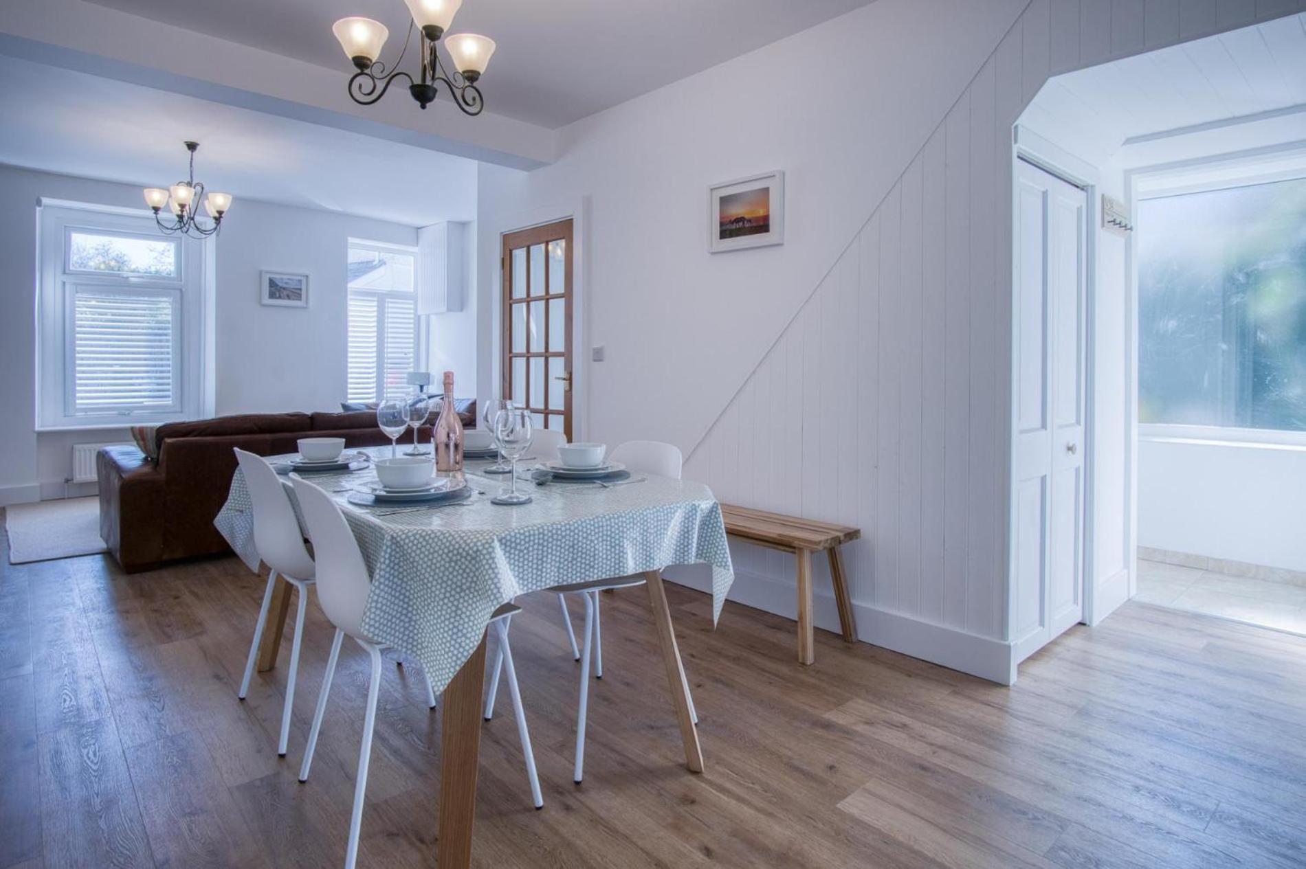 Nottage Road - 3 Bedroom Holiday Home - Mumbles