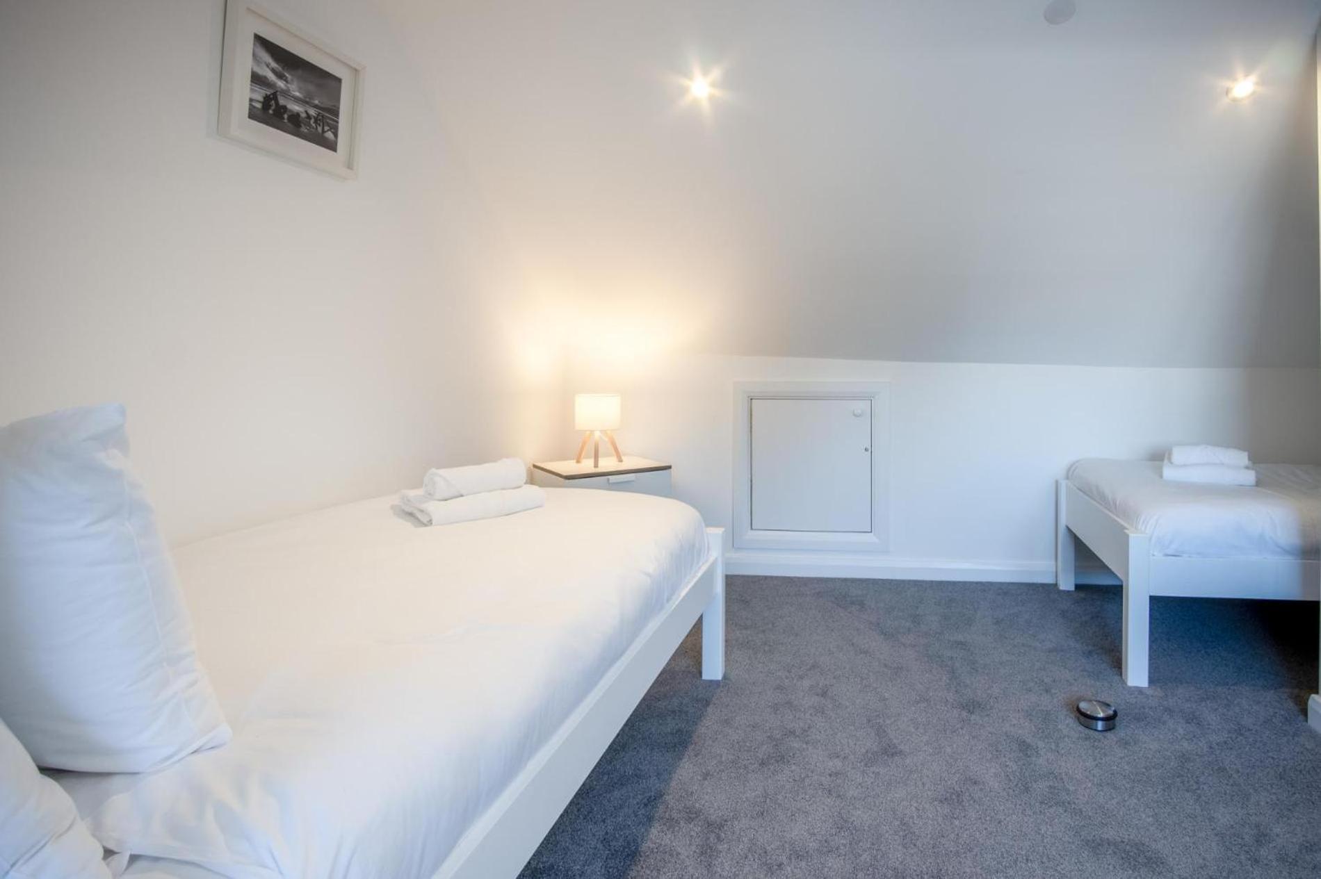 Nottage Road - 3 Bedroom Holiday Home - Mumbles