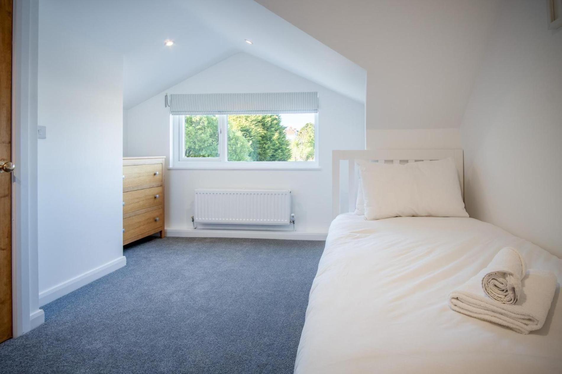 Nottage Road - 3 Bedroom Holiday Home - Mumbles