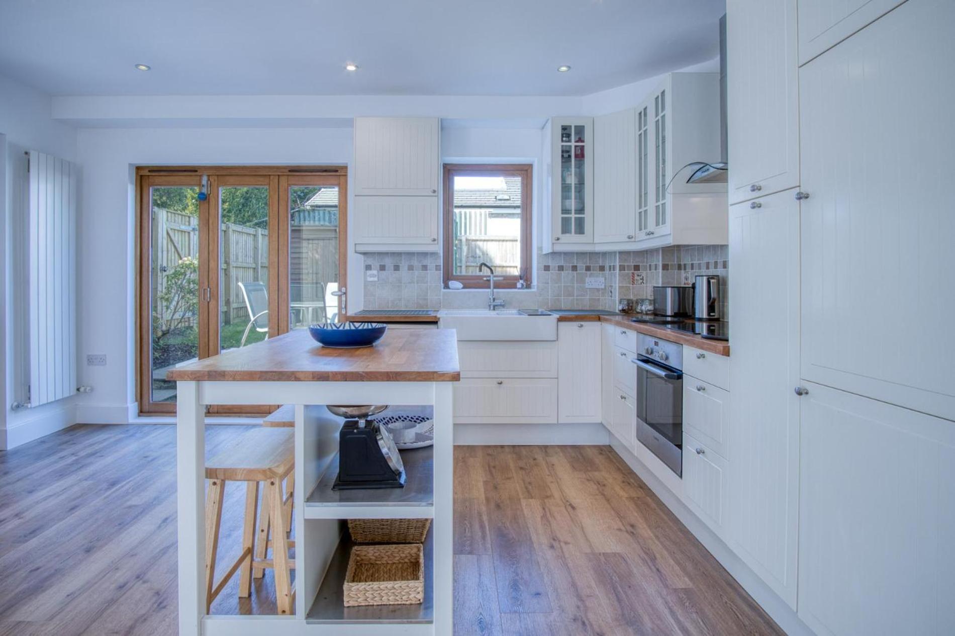 Nottage Road - 3 Bedroom Holiday Home - Mumbles