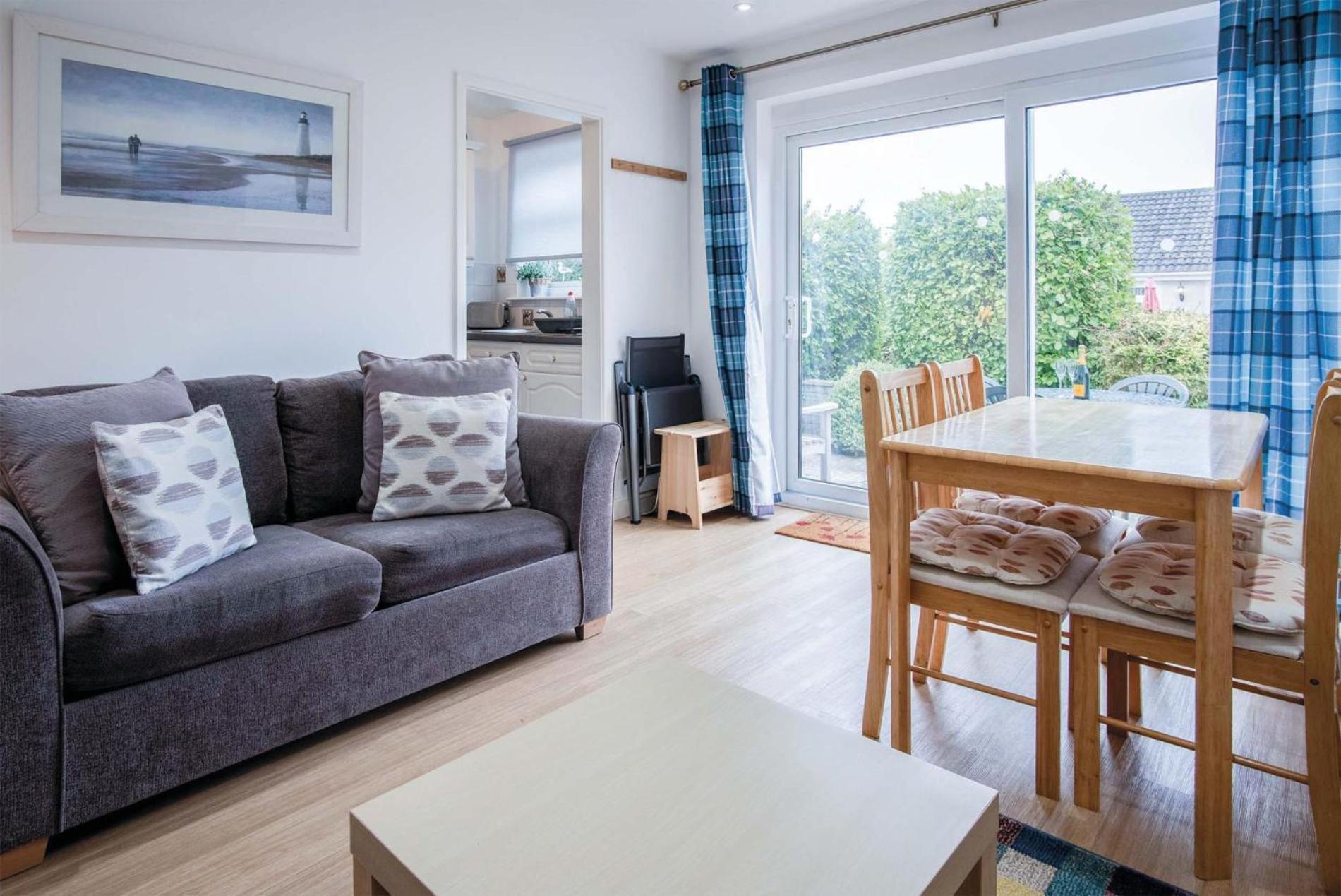 Bayview 58 - 2 Bedroom Chalet - Bayview Oxwich