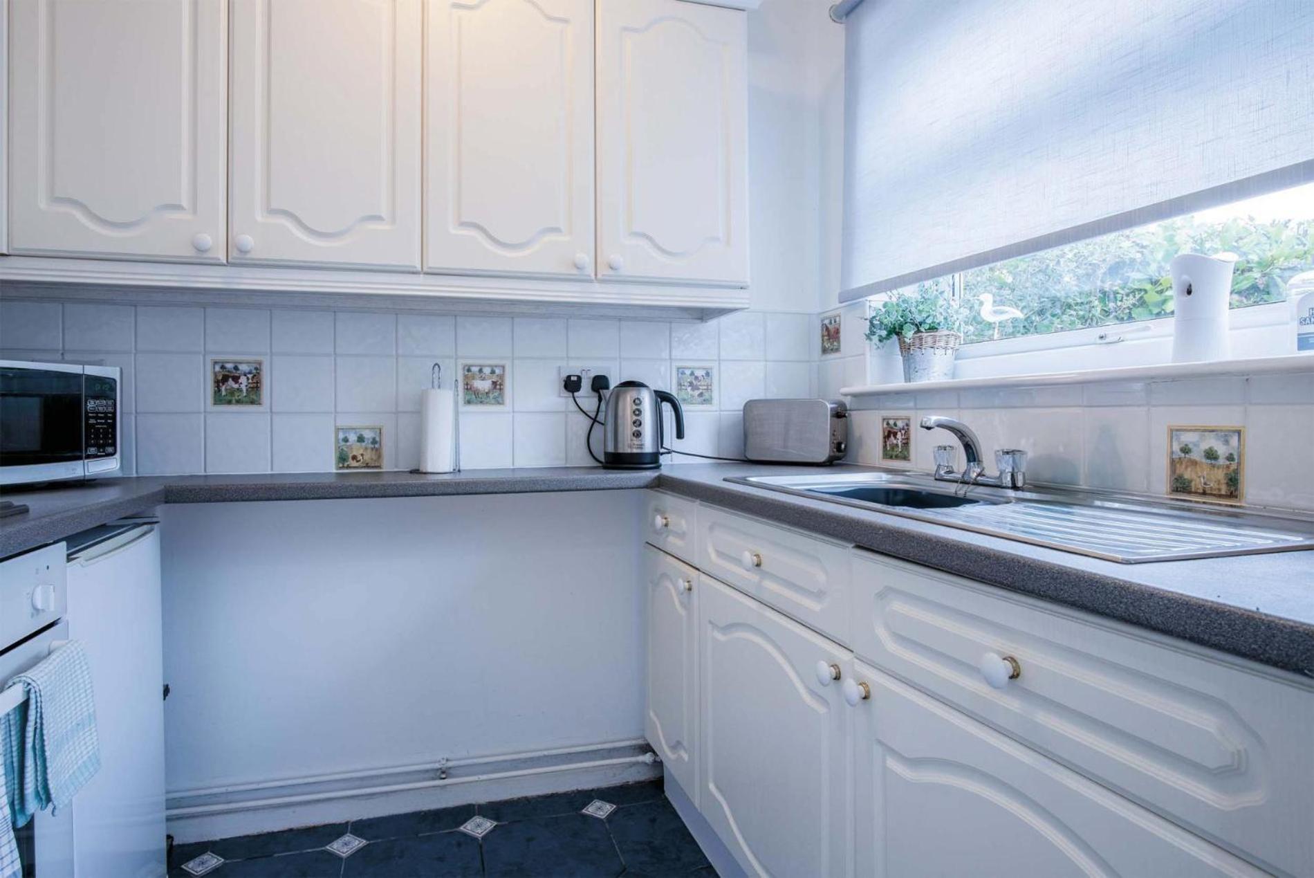 Bayview 58 - 2 Bedroom Chalet - Bayview Oxwich