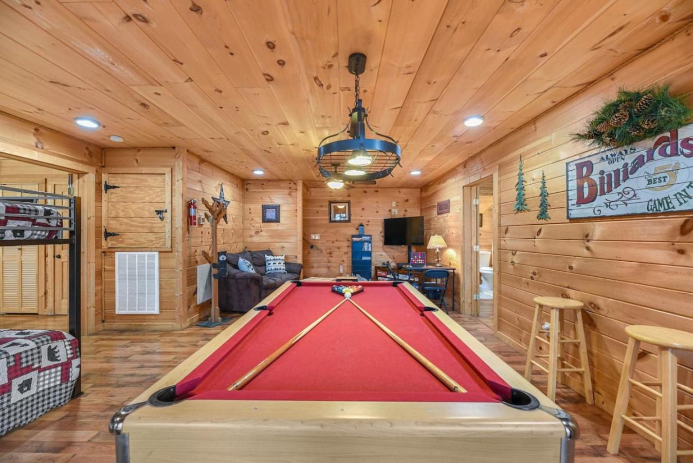 Big Blue Ridge MTN Views Hot Tub Pool Table
