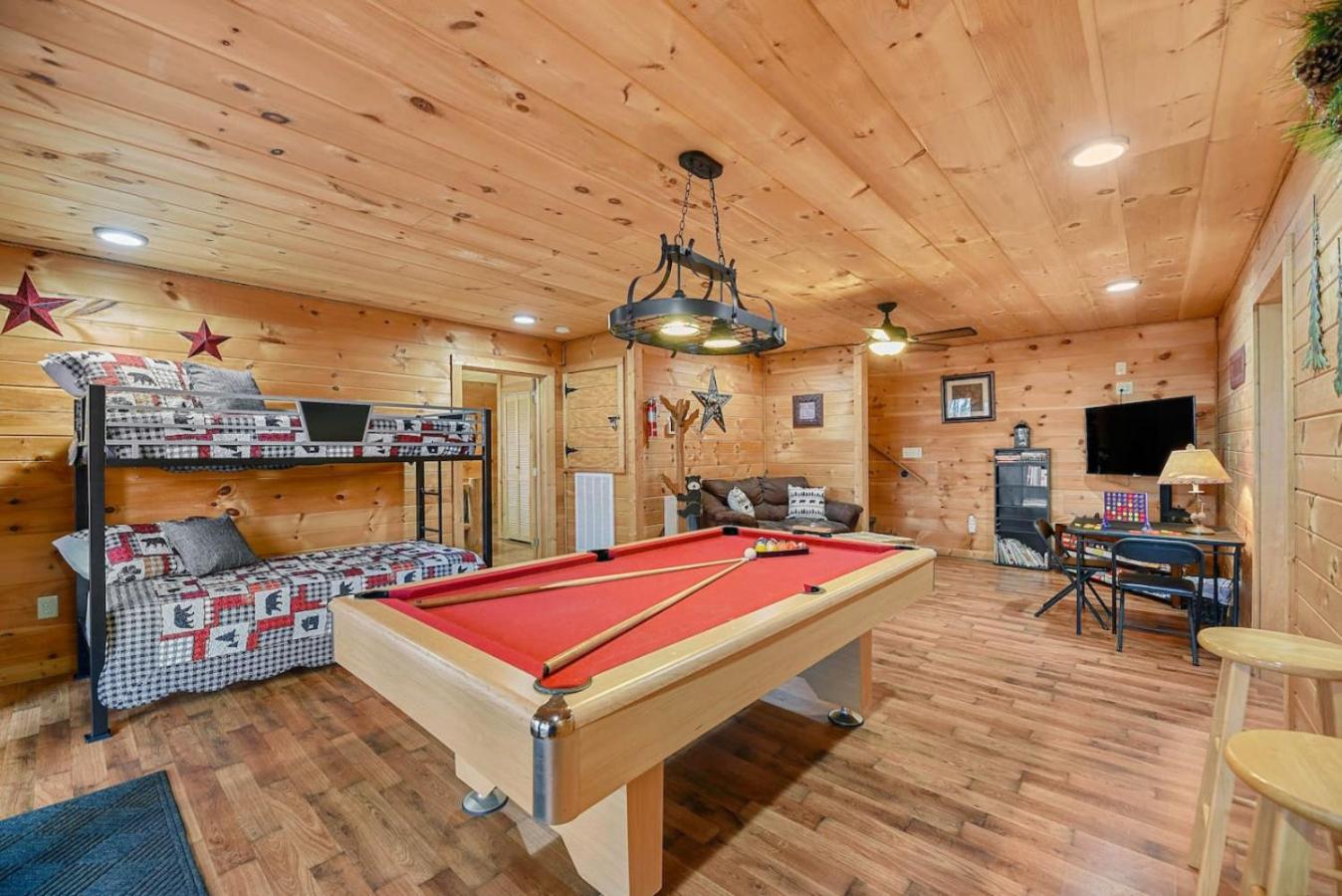 Big Blue Ridge MTN Views Hot Tub Pool Table