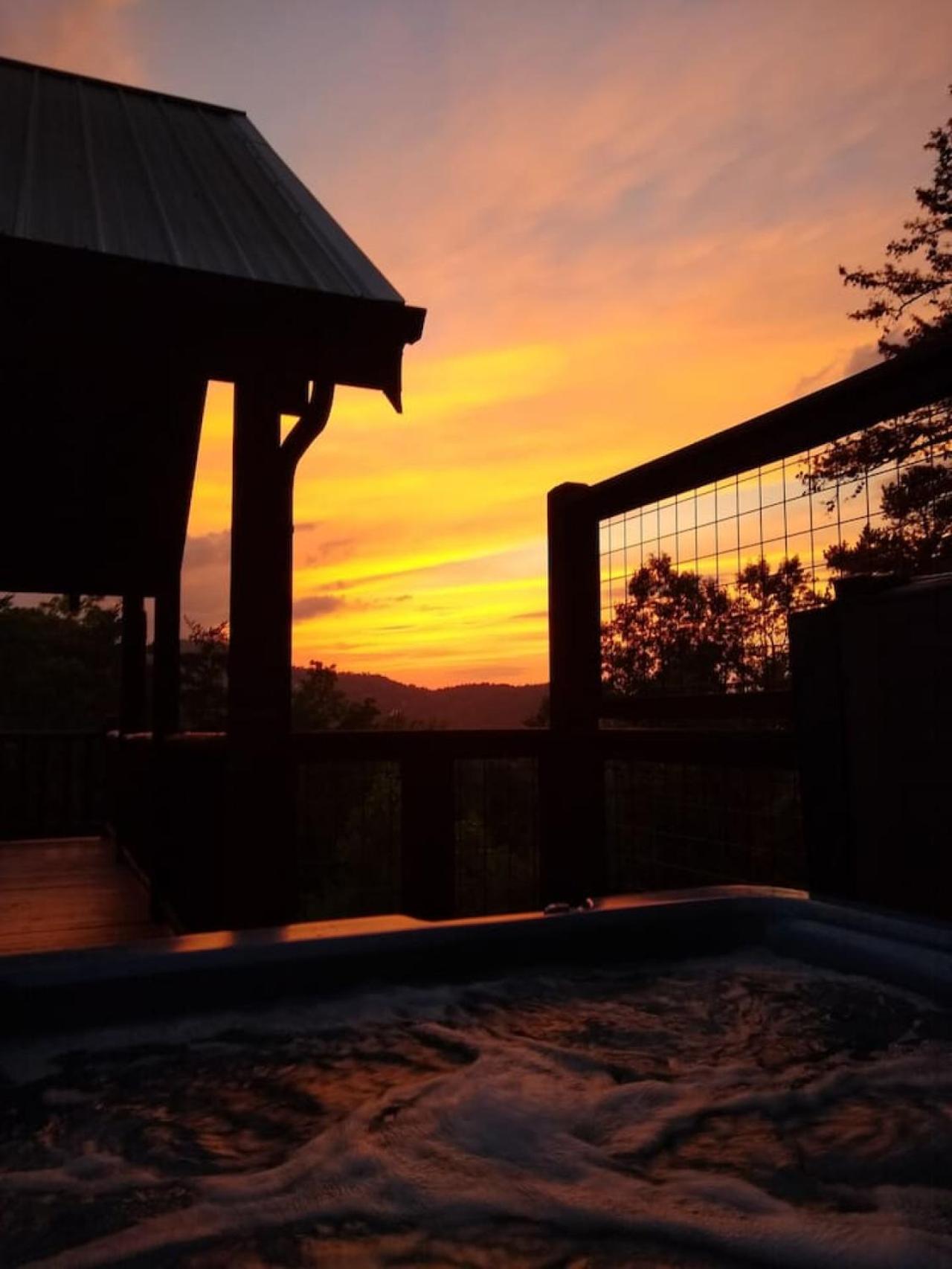 Big Blue Ridge MTN Views Hot Tub Pool Table