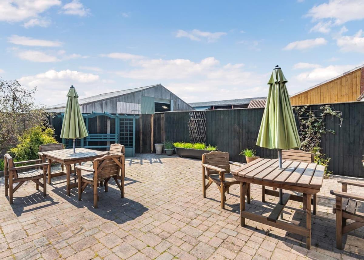 Helsey Farm Cottages