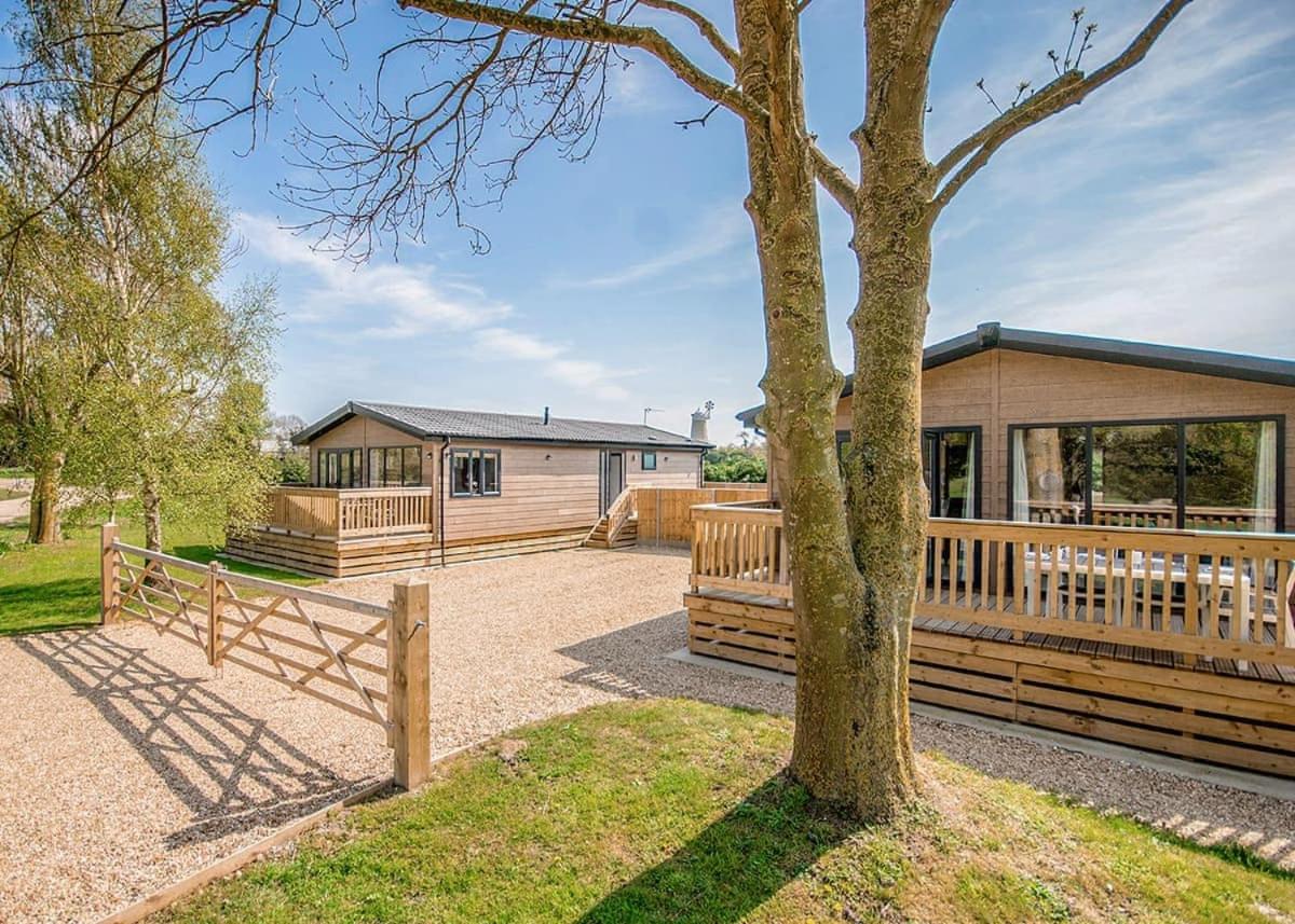 Hawthorn Glen Lodges