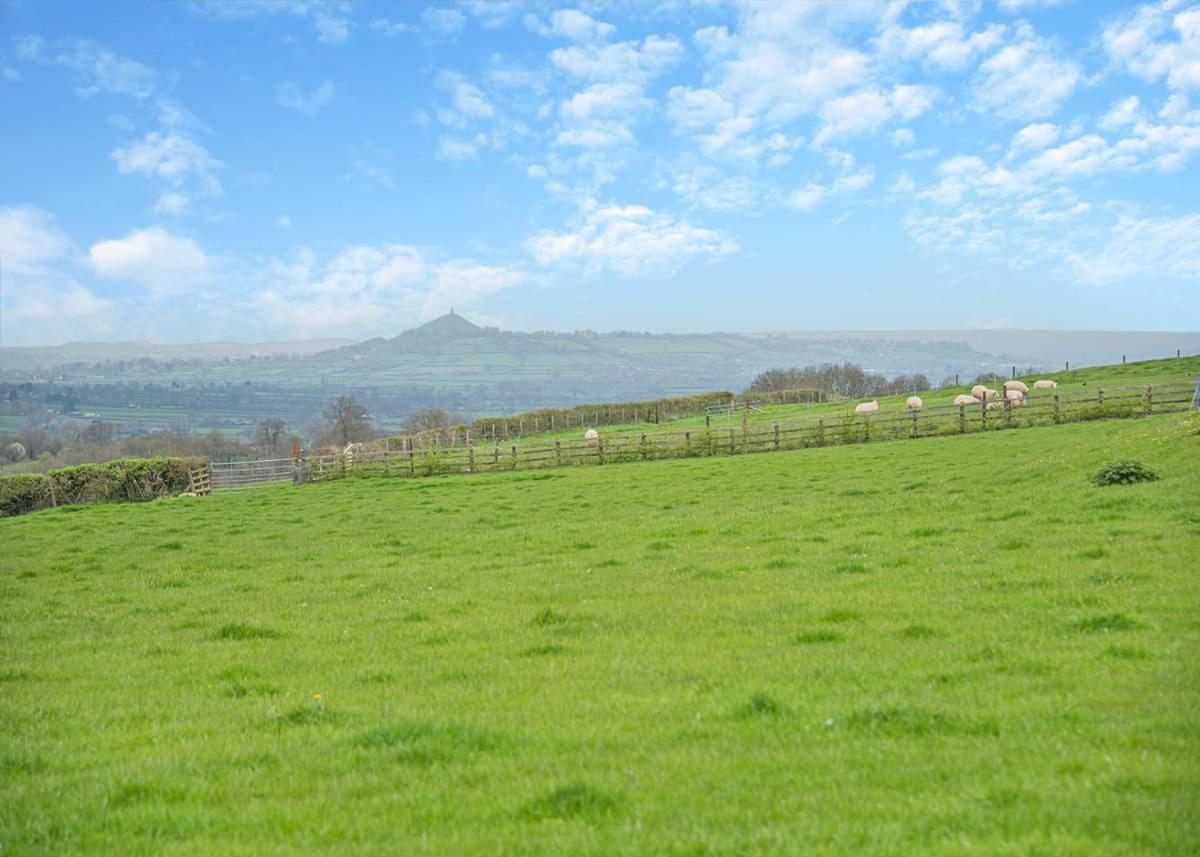 Midsomer Lodges