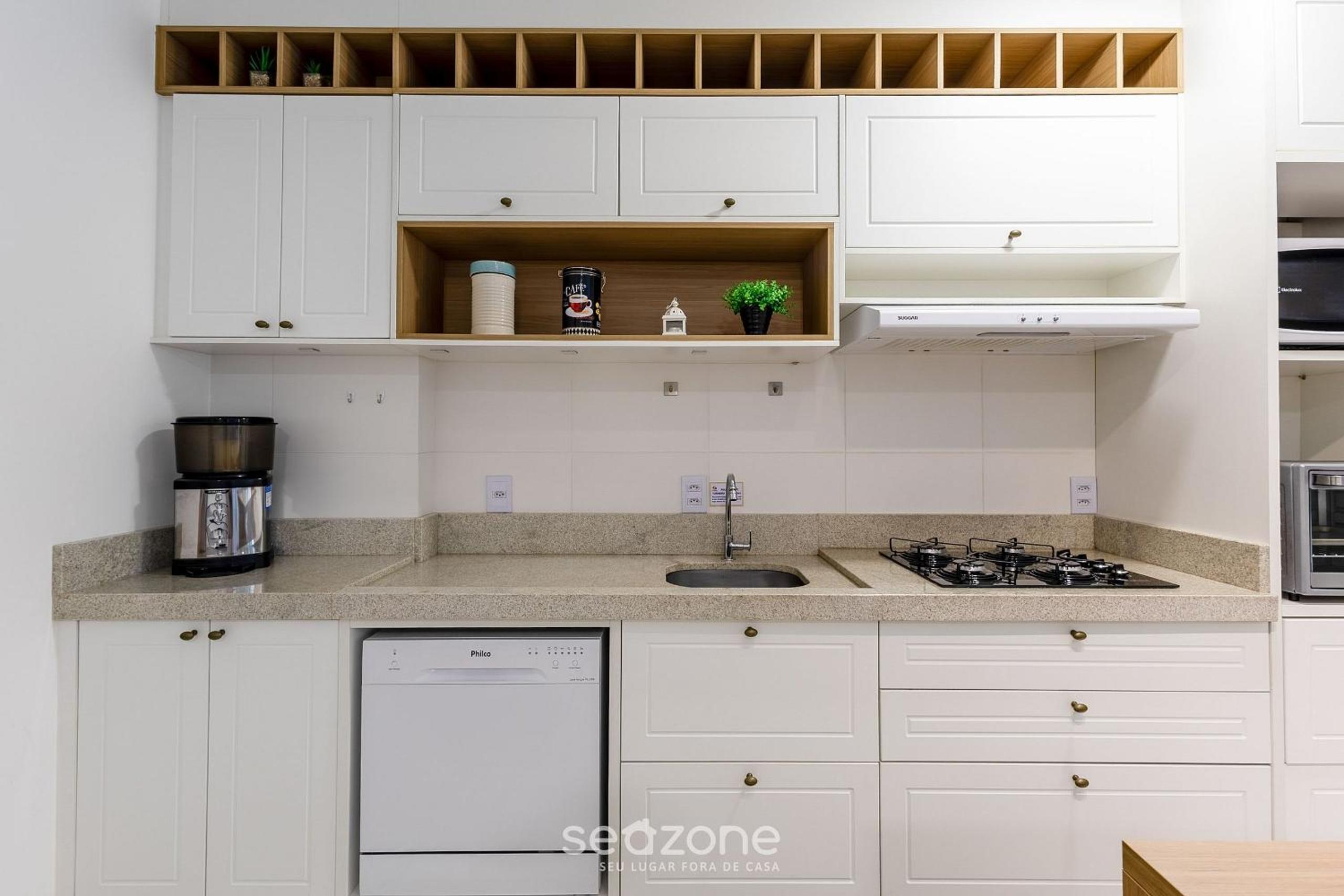 Apartments in Condominium w/ Great Infrastructure and 130 m from the Beach - AVR