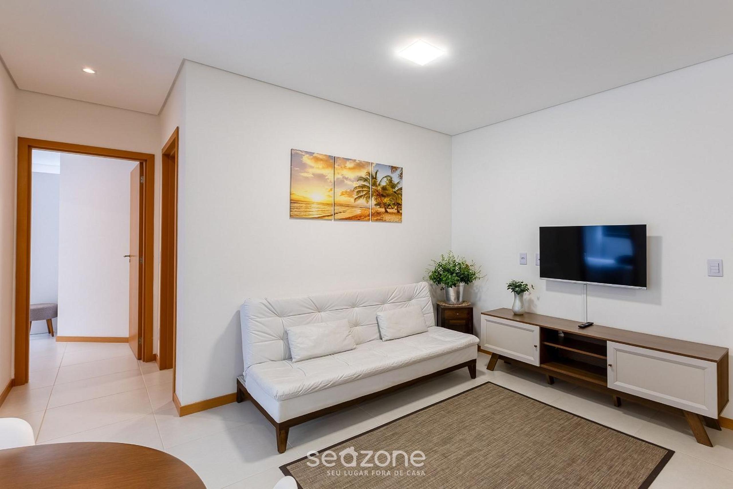 Apartments in Condominium w/ Great Infrastructure and 130 m from the Beach - AVR