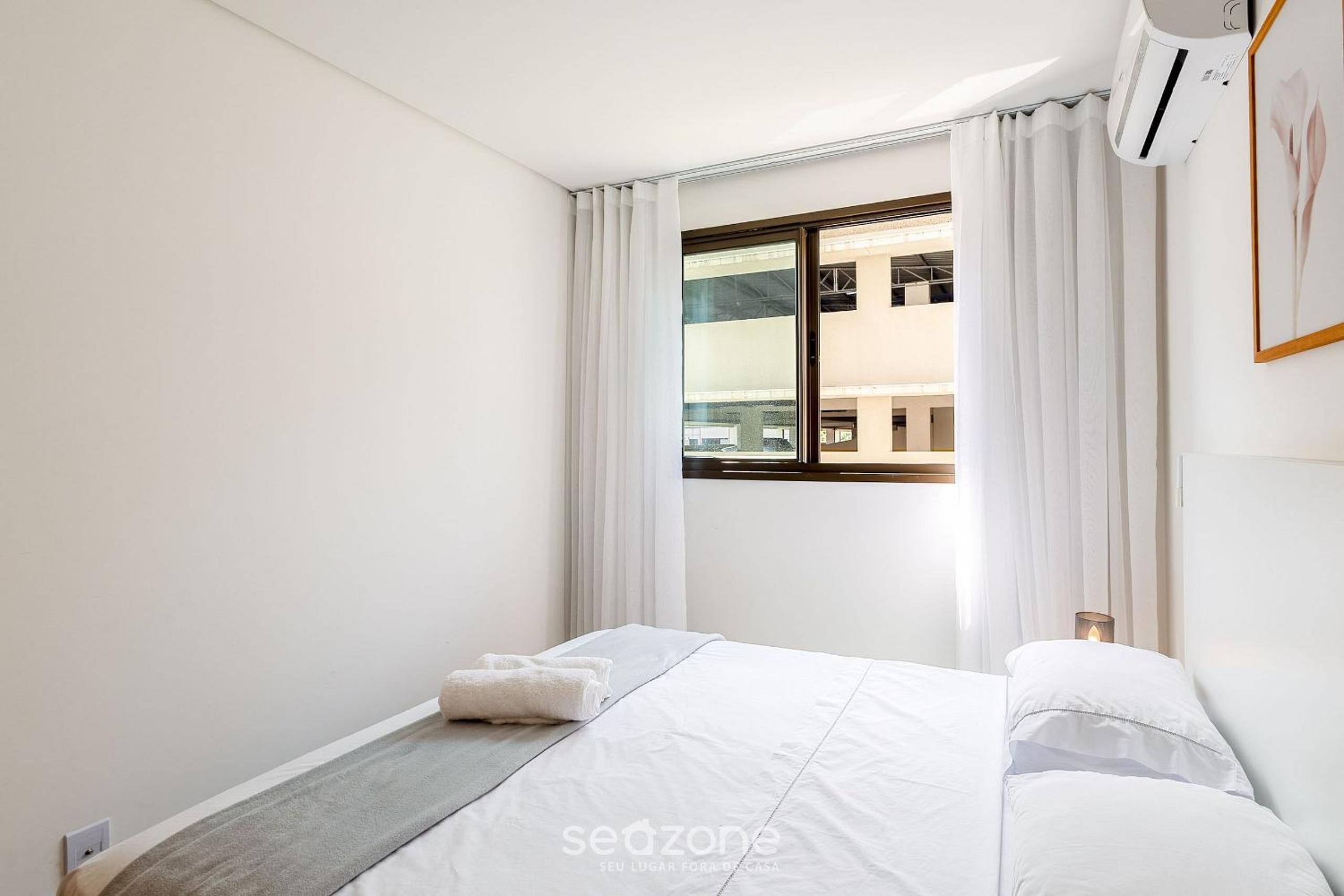 Apartments in Condominium w/ Great Infrastructure and 130 m from the Beach - AVR